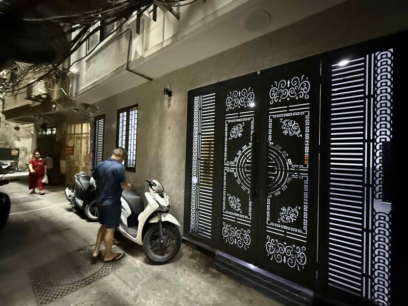 Bán nhà Lò Đúc - diện tích 55m2 5 tầng - Mặt tiền khủng - giá 16,8 tỷ