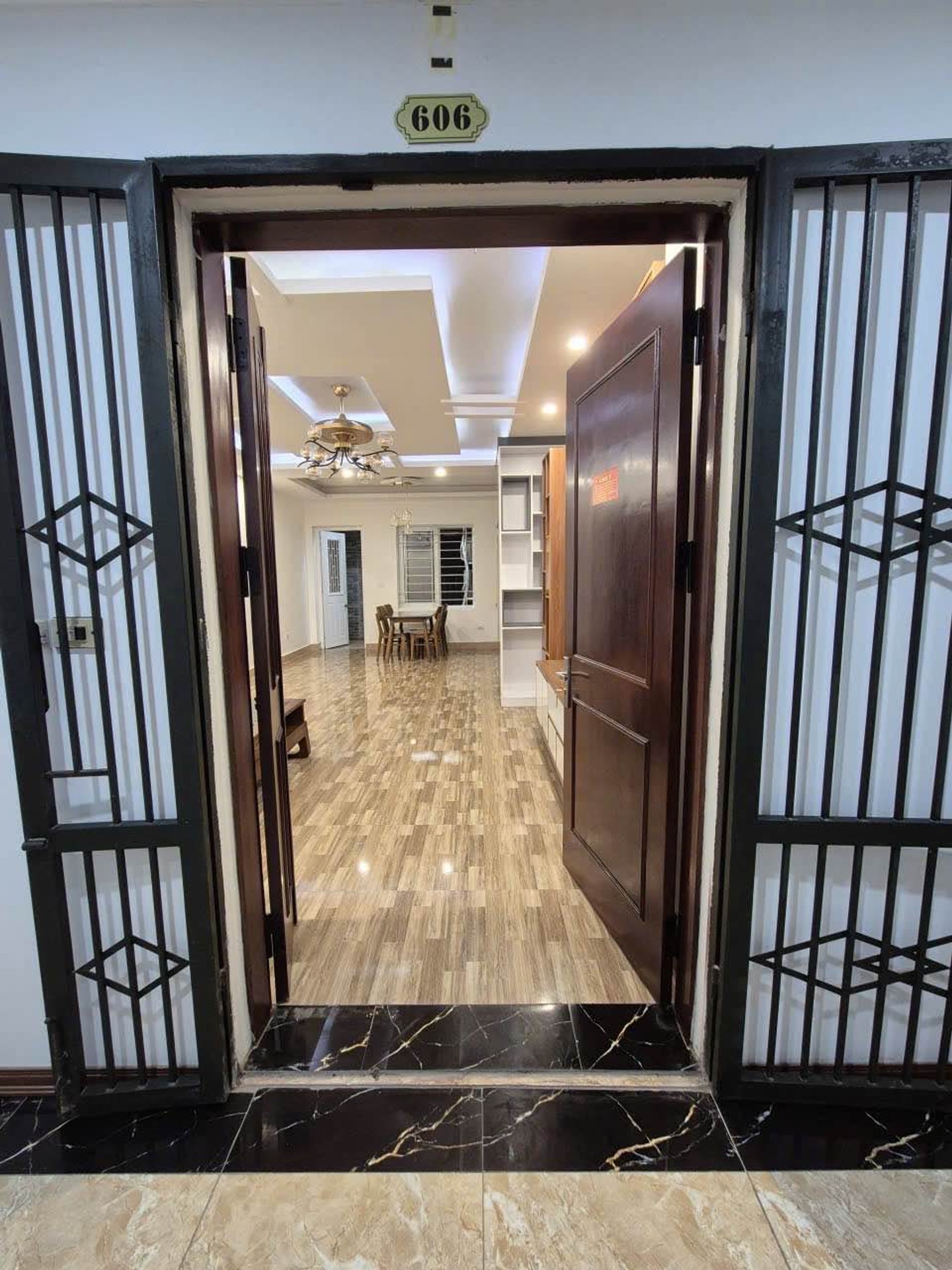 Bán nhà Nghiêm Xuân Yêm - diện tích 82m2 6 tầng - Nhà đẹp hiếm có - giá 6,8 tỷ