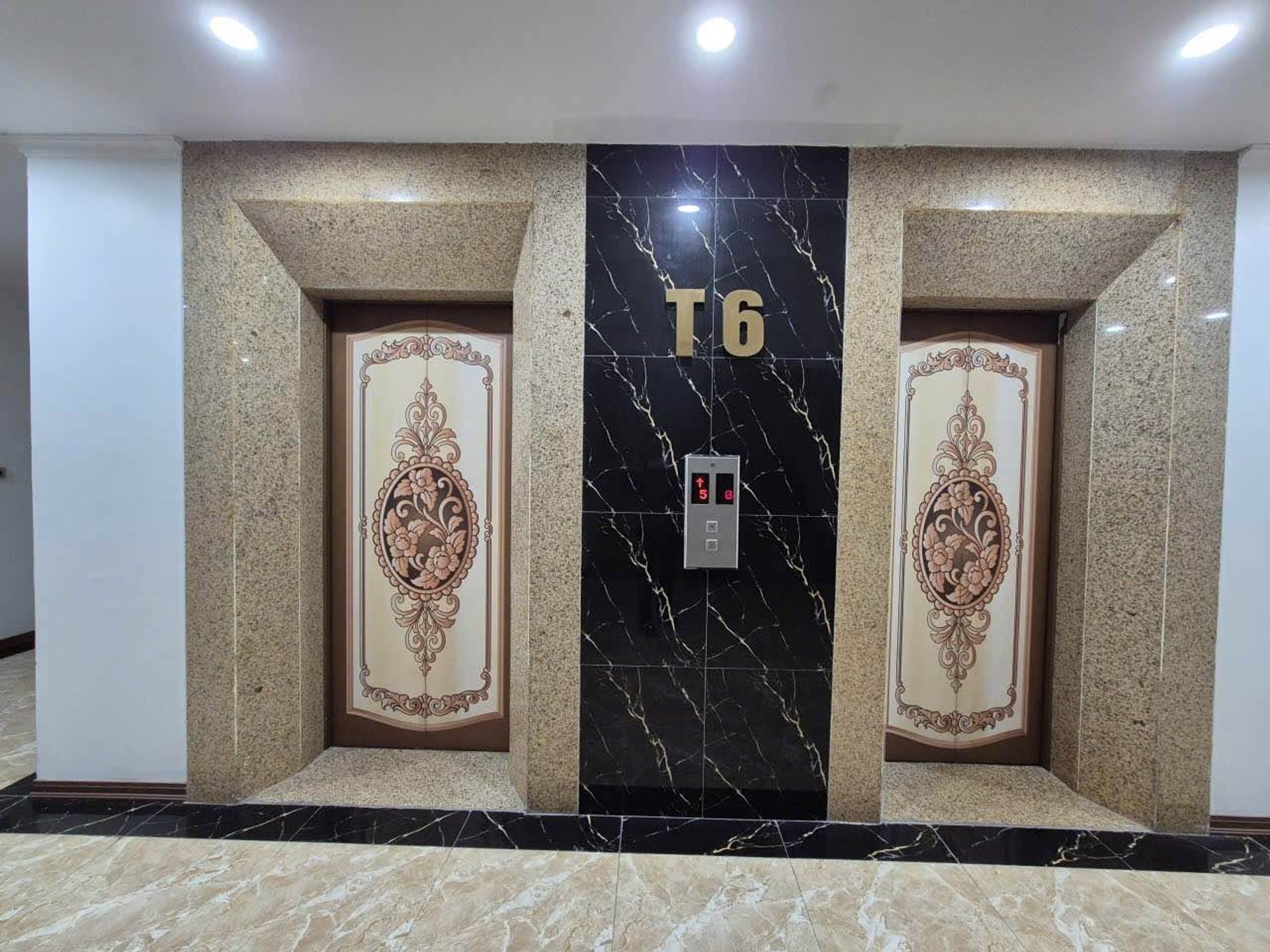 Bán nhà Nghiêm Xuân Yêm - diện tích 82m2 6 tầng - Nhà đẹp hiếm có - giá 6,8 tỷ