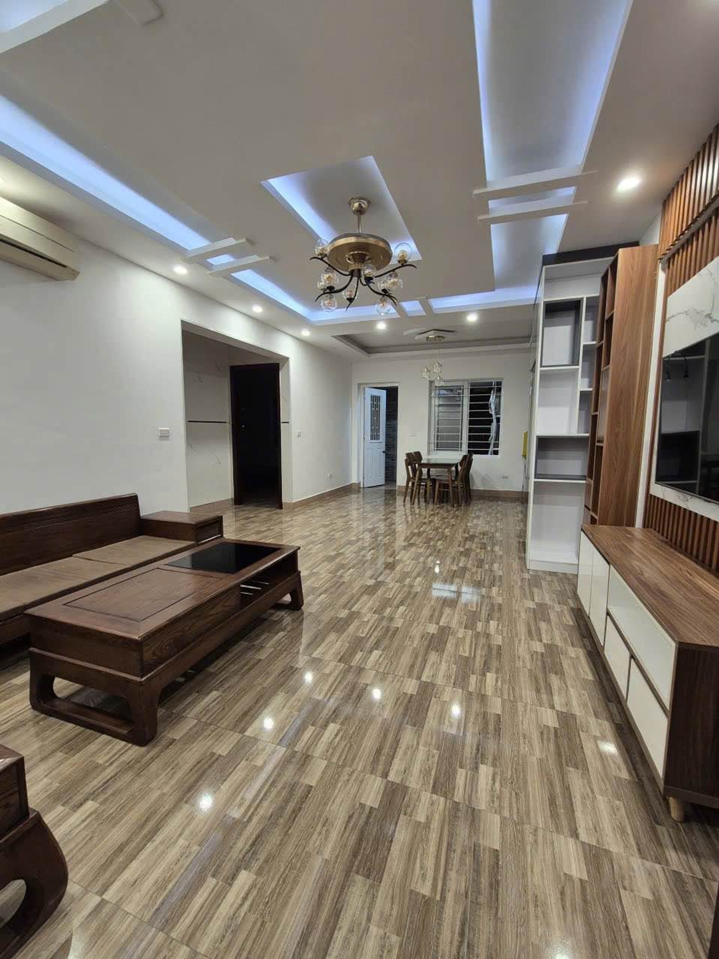 Bán nhà Nghiêm Xuân Yêm - diện tích 82m2 6 tầng - Nhà đẹp hiếm có - giá 6,8 tỷ
