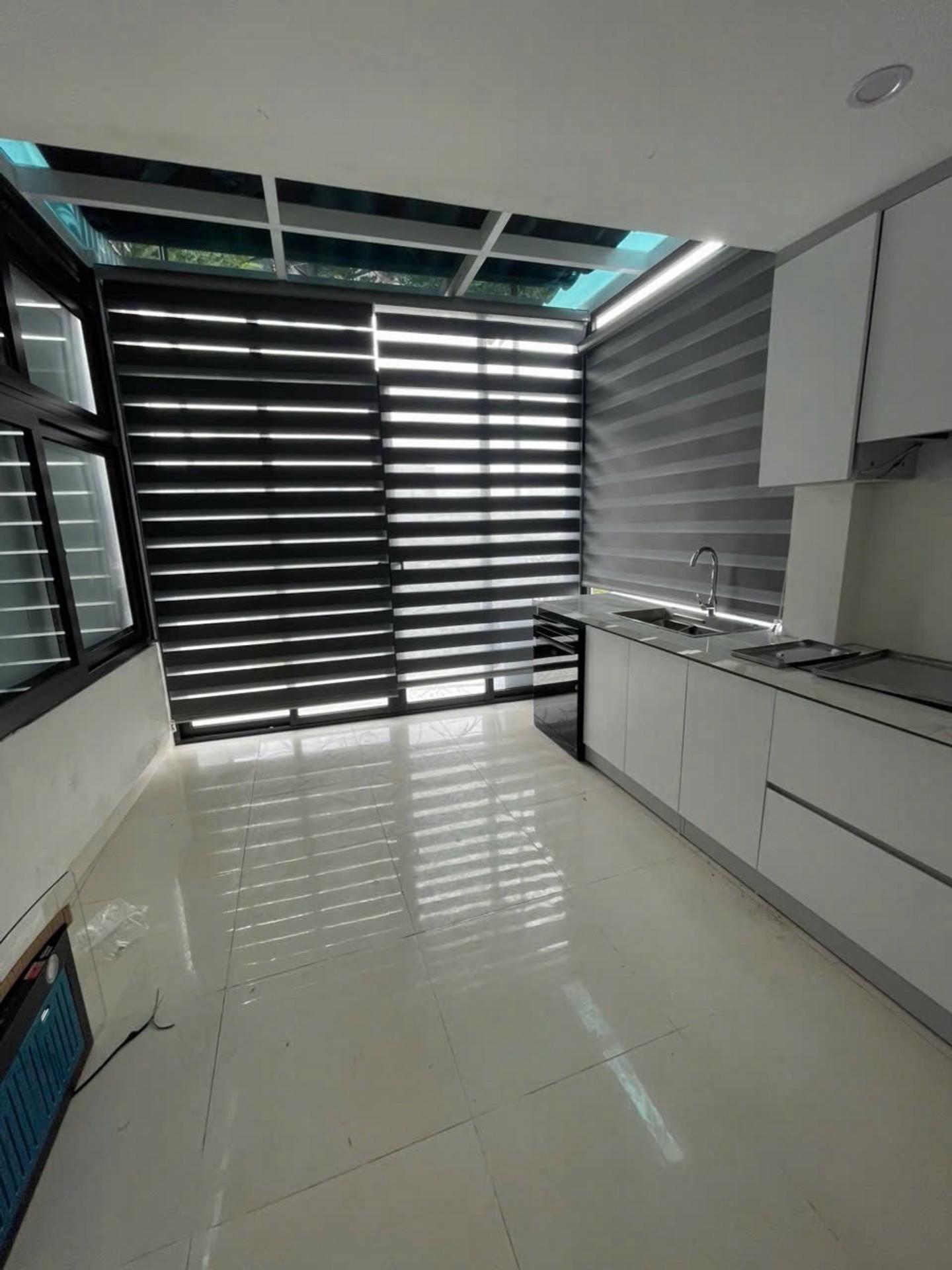 Bán nhà Trương Định - diện tích 27m2 6 tầng - Ô TÔ DỪNG ĐỖ NGÀY ĐÊM - giá 11,98 tỷ