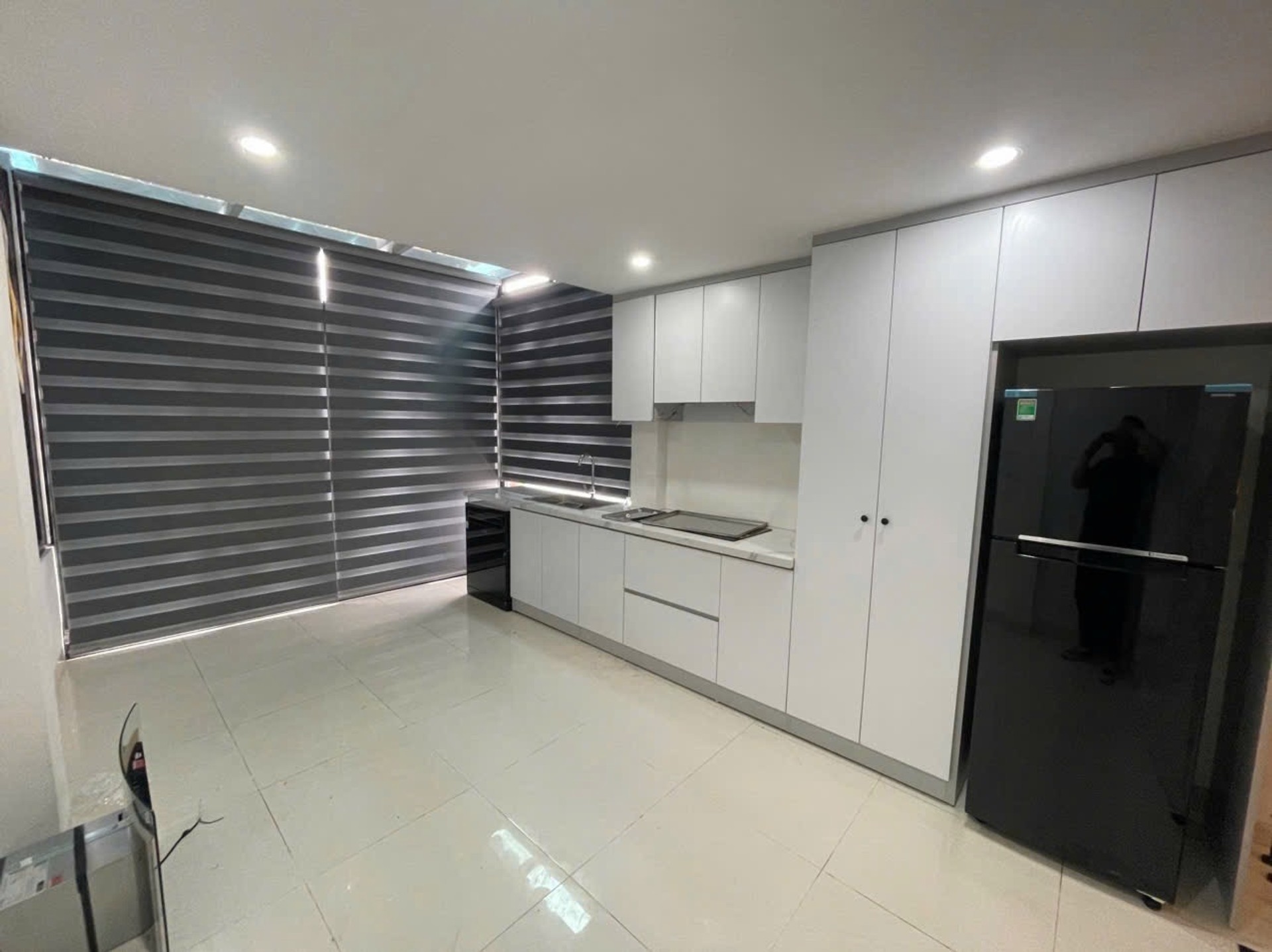 Bán nhà Trương Định - diện tích 27m2 6 tầng - Ô TÔ DỪNG ĐỖ NGÀY ĐÊM - giá 11,98 tỷ