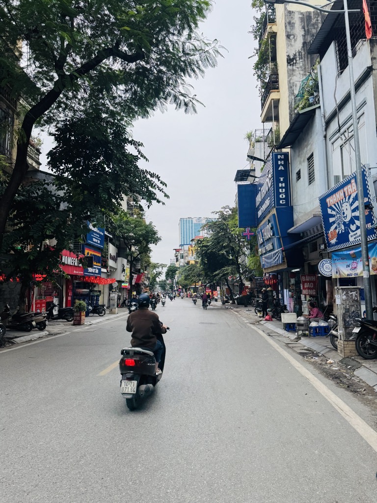 Bán nhà Trương Định - diện tích 27m2 6 tầng - Ô TÔ DỪNG ĐỖ NGÀY ĐÊM - giá 11,98 tỷ