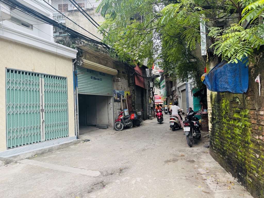 Bán nhà Trương Định - diện tích 27m2 6 tầng - Ô TÔ DỪNG ĐỖ NGÀY ĐÊM - giá 11,98 tỷ