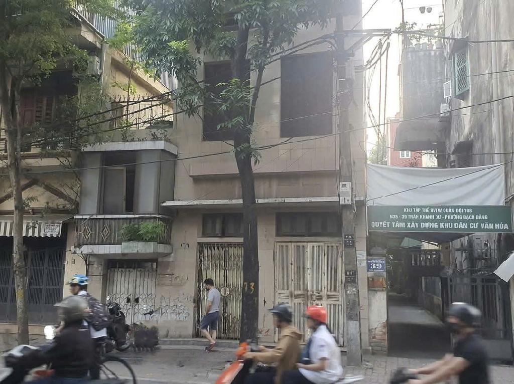 Bán nhà Trần Khánh Dư - diện tích 210m2 2 tầng - Lô góc 2 mặt thoáng - giá 90 tỷ