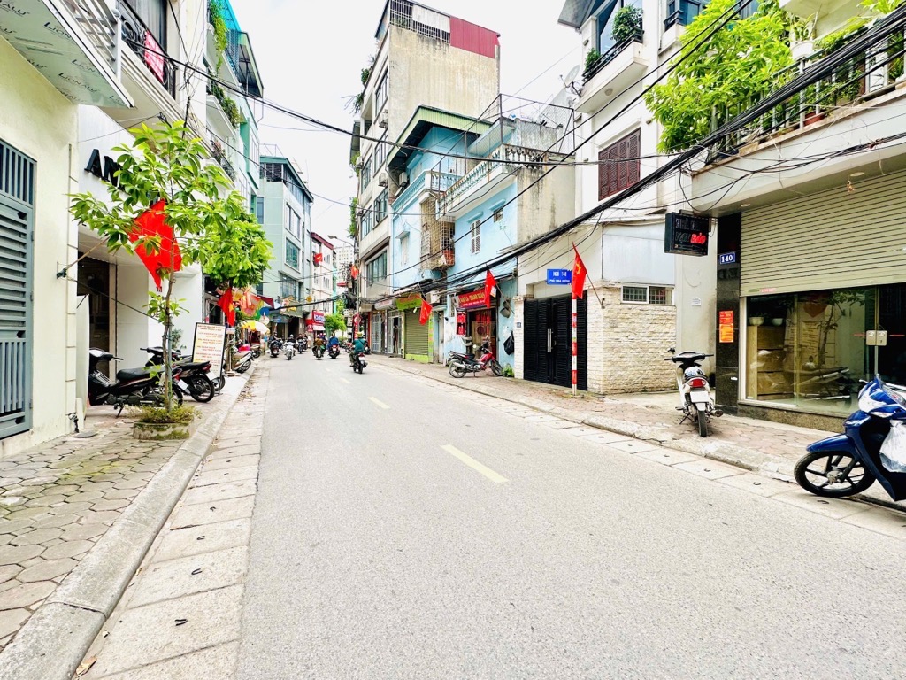 Bán nhà Chùa Quỳnh - diện tích 43m2 5 tầng - Ô TÔ DỪNG ĐỖ VỈA HÈ - giá 23 tỷ