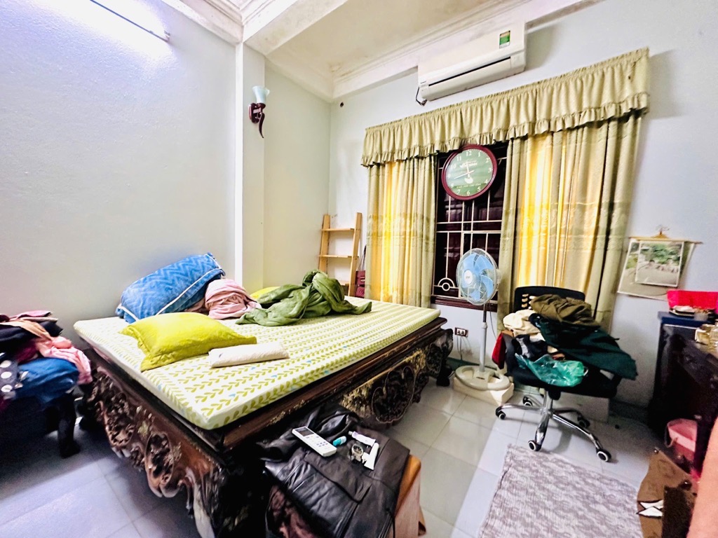 Bán nhà Chùa Quỳnh - diện tích 43m2 5 tầng - Ô TÔ DỪNG ĐỖ VỈA HÈ - giá 23 tỷ