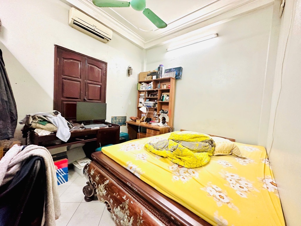 Bán nhà Chùa Quỳnh - diện tích 43m2 5 tầng - Ô TÔ DỪNG ĐỖ VỈA HÈ - giá 23 tỷ