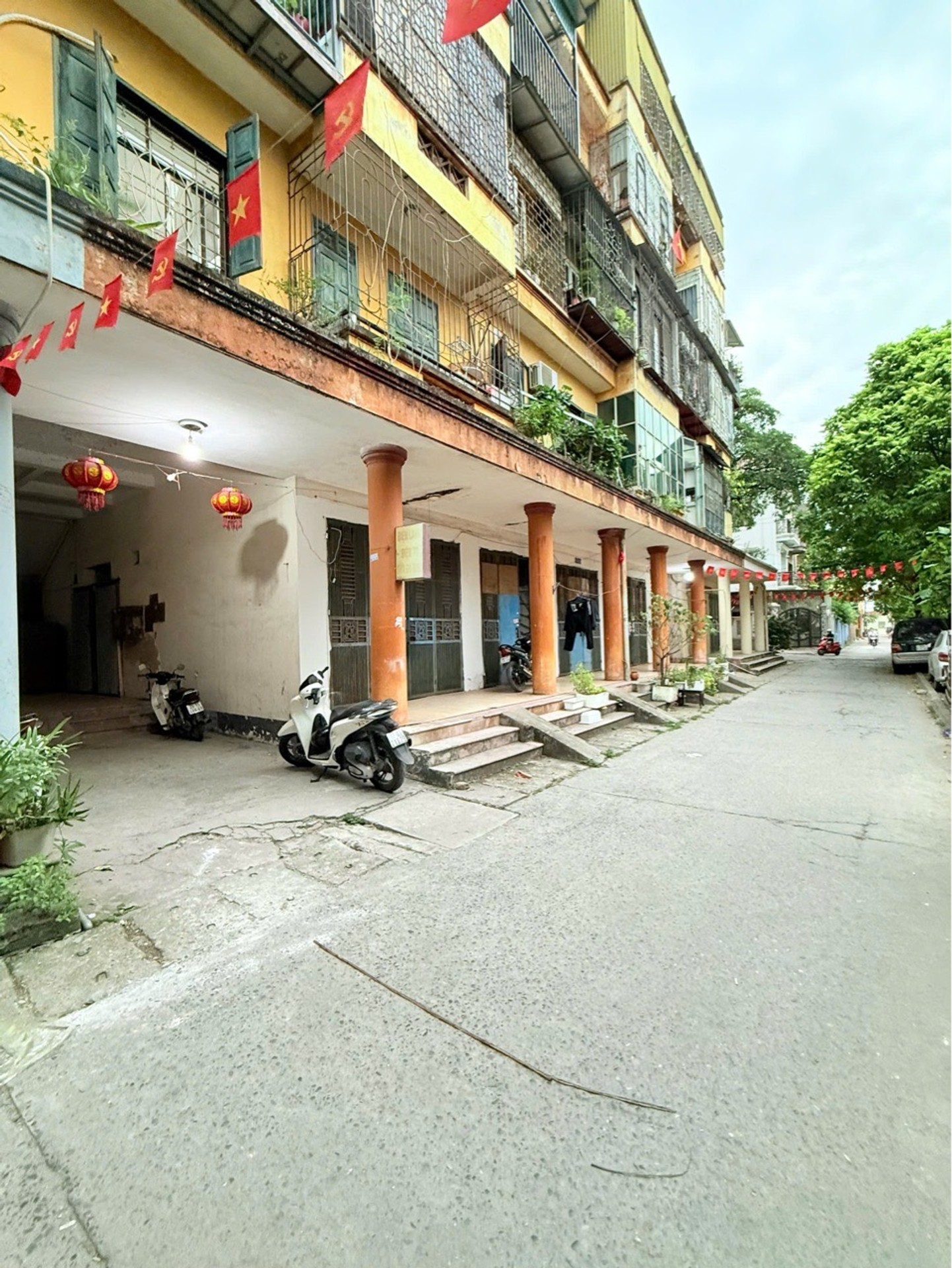 Bán nhà ngõ 67 Phùng Khoang - diện tích 70m2 3 tầng - Căn hộ 3PN - giá 4,39 tỷ