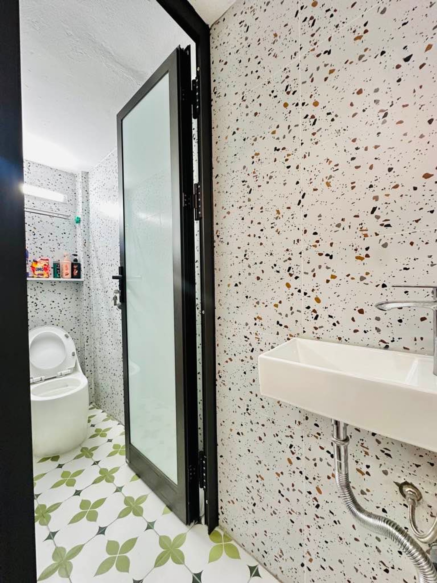 Bán nhà Tân Mai - diện tích 41m2 1 tầng - Ô tô đỗ sát nhà - giá 2,3 tỷ