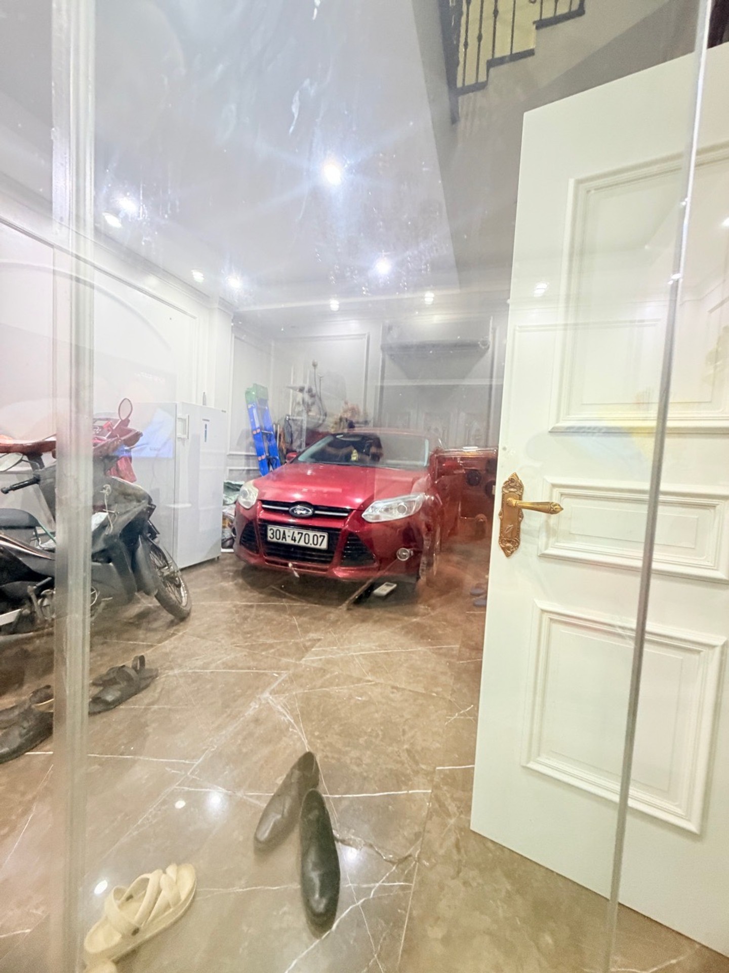 Bán nhà Ô DV06 - diện tích 60m2 5 tầng - Đường xe tải tránh, ô tô vào nhà - giá 23,6 tỷ
