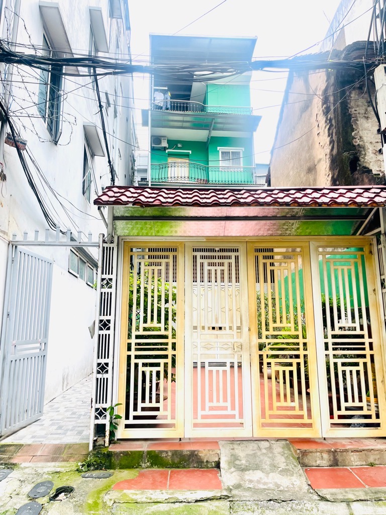 Bán nhà Trương Định - diện tích 108m2 4 tầng - Ô TÔ TRÁNH VỈA HÈ 2 BÊN - giá 26,5 tỷ