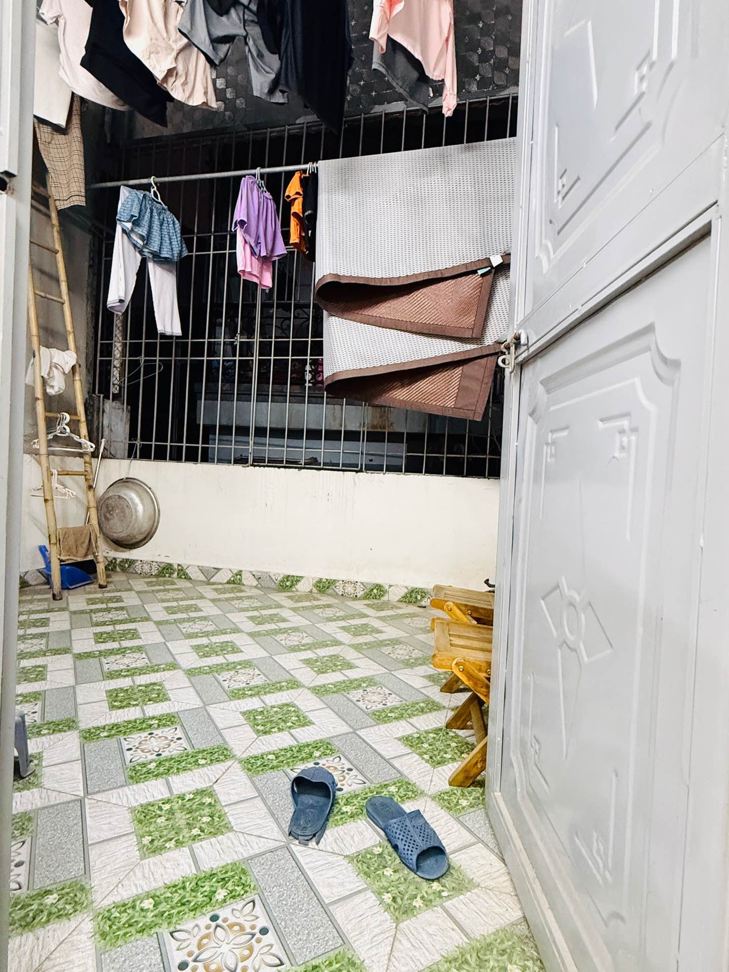 Bán nhà Kim Giang - diện tích 30m2 5 tầng - Nhà đẹp khung cột chắc chắn - giá 8,6 tỷ