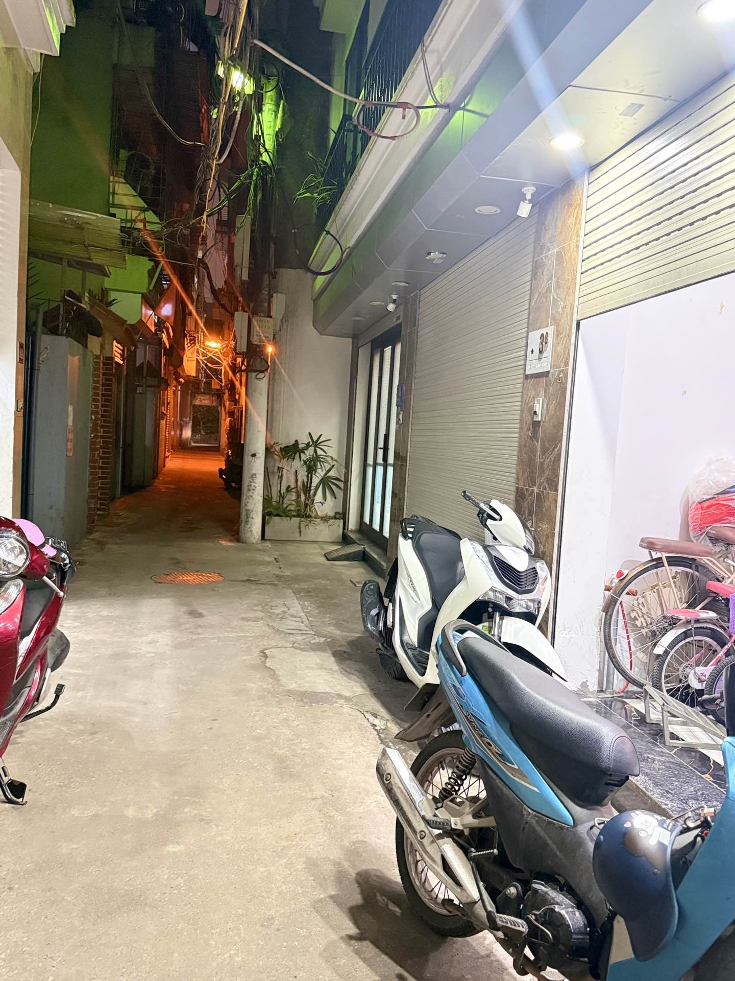 Bán nhà Kim Giang - diện tích 30m2 5 tầng - Nhà đẹp khung cột chắc chắn - giá 8,6 tỷ