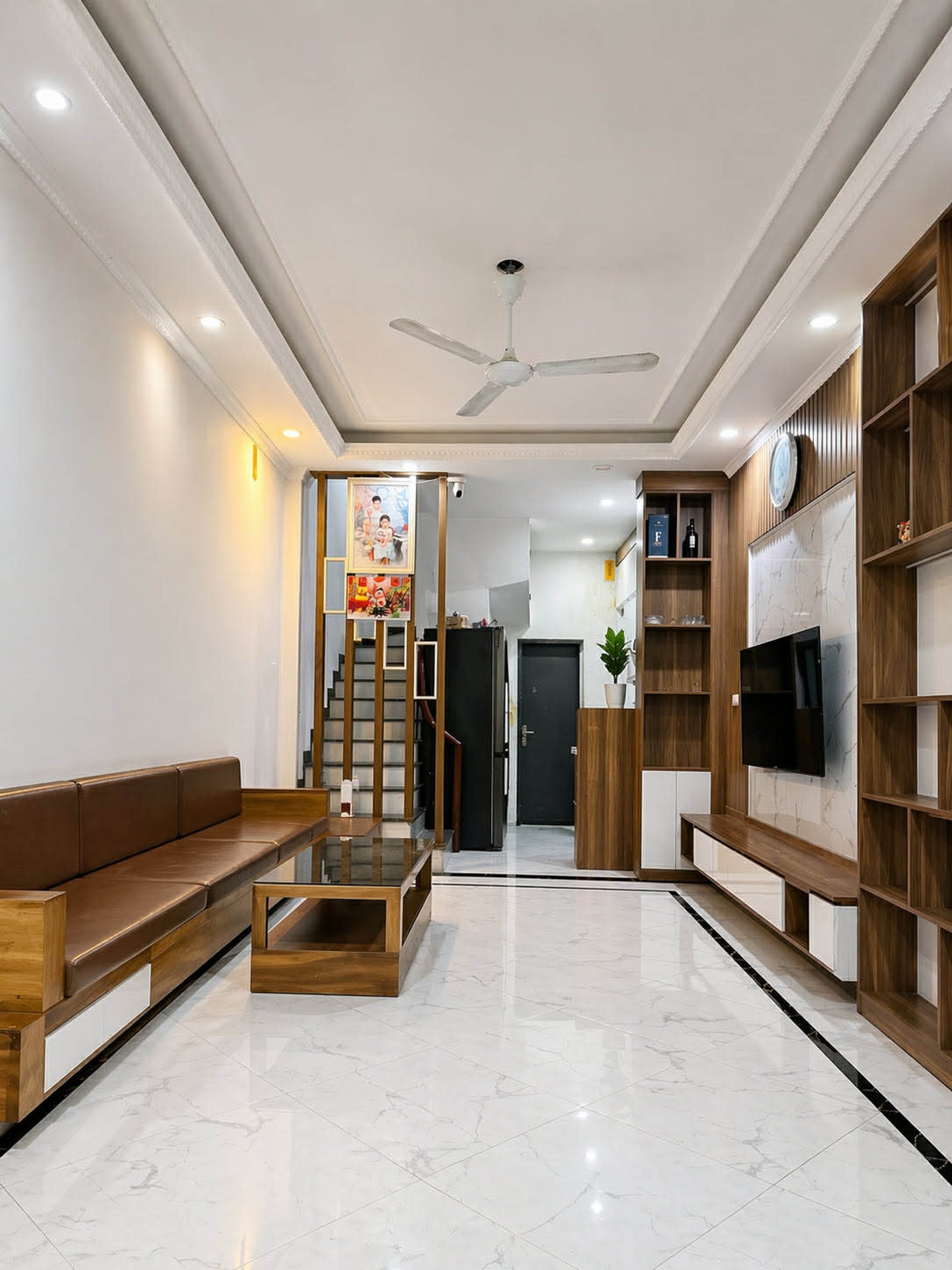 Bán nhà Kim Giang - diện tích 30m2 5 tầng - Nhà đẹp khung cột chắc chắn - giá 8,6 tỷ