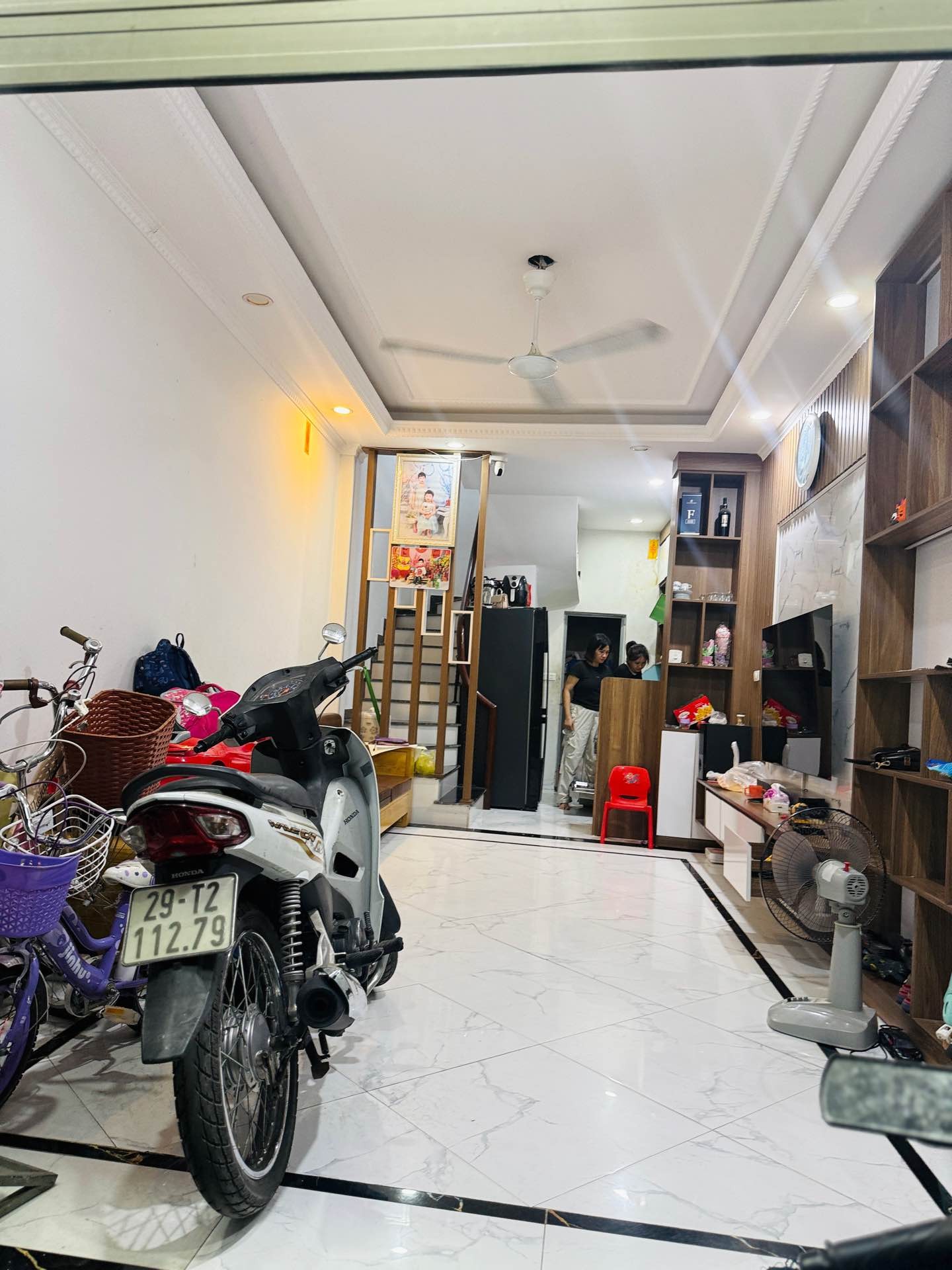 Bán nhà Kim Giang - diện tích 30m2 5 tầng - Nhà đẹp khung cột chắc chắn - giá 8,6 tỷ