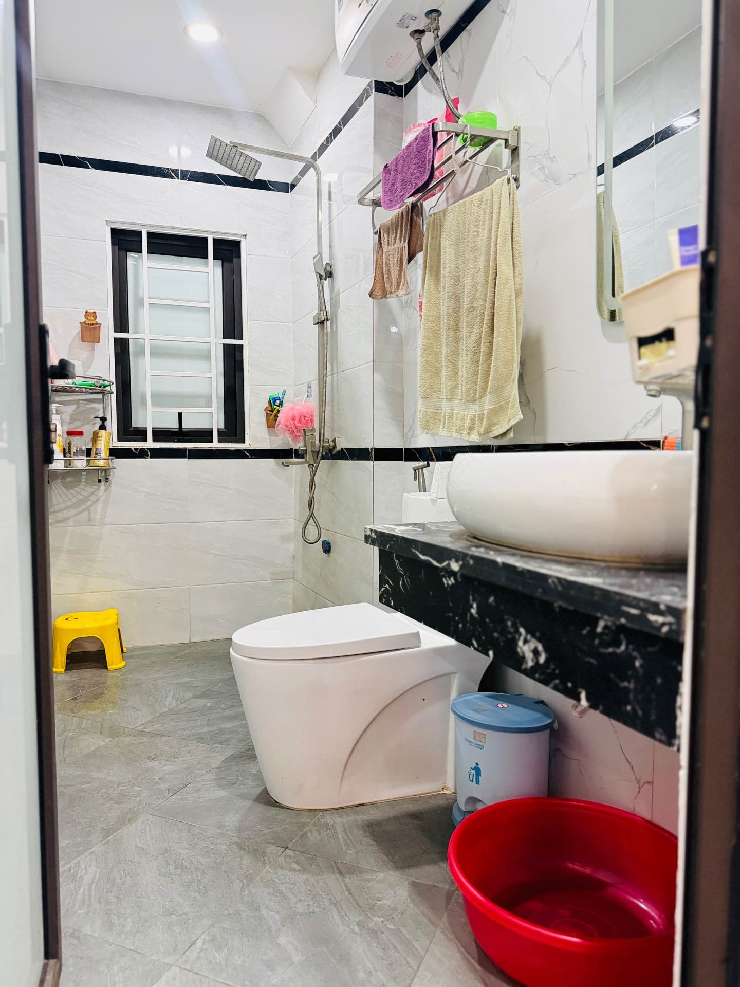 Bán nhà Kim Giang - diện tích 30m2 5 tầng - Nhà đẹp khung cột chắc chắn - giá 8,6 tỷ