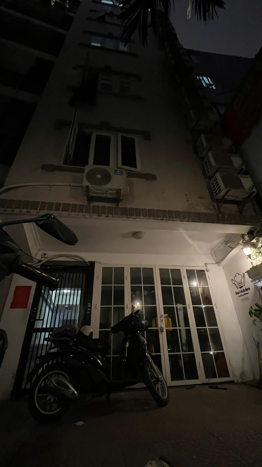 Bán nhà Nguyễn Chánh - diện tích 106.5m2 7 tầng - ô tô tránh - giá 39,3 tỷ