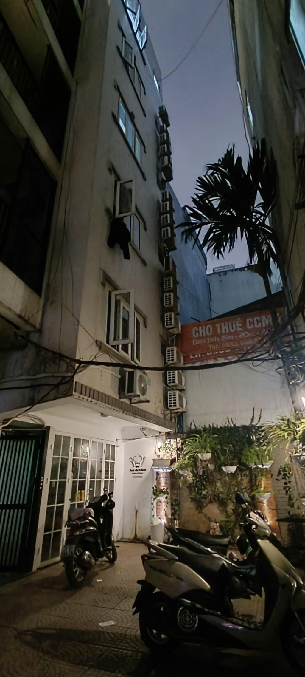 Bán nhà Nguyễn Chánh - diện tích 106.5m2 7 tầng - ô tô tránh - giá 39,3 tỷ