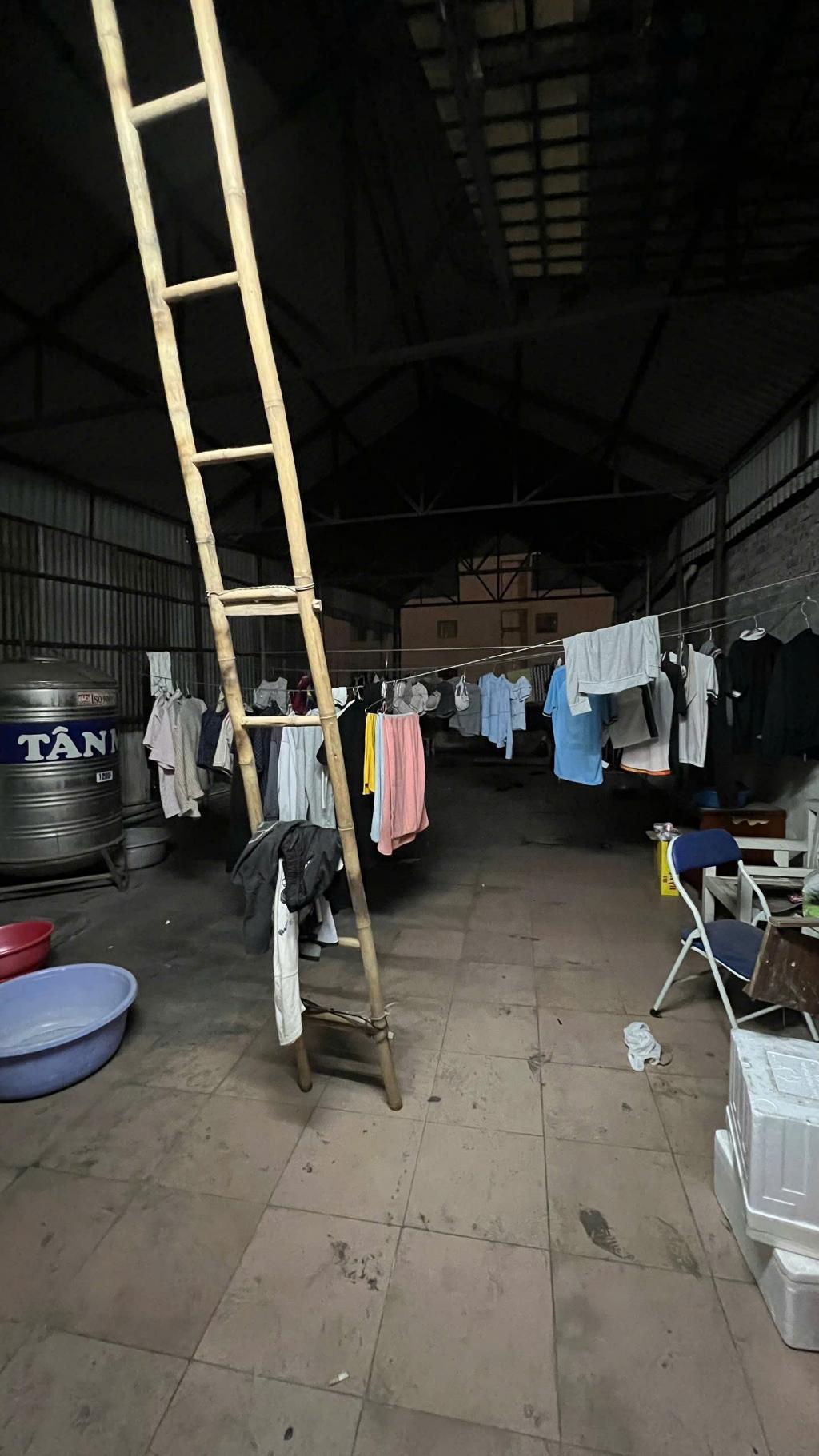 Bán nhà Nguyễn Chánh - diện tích 106.5m2 7 tầng - ô tô tránh - giá 39,3 tỷ