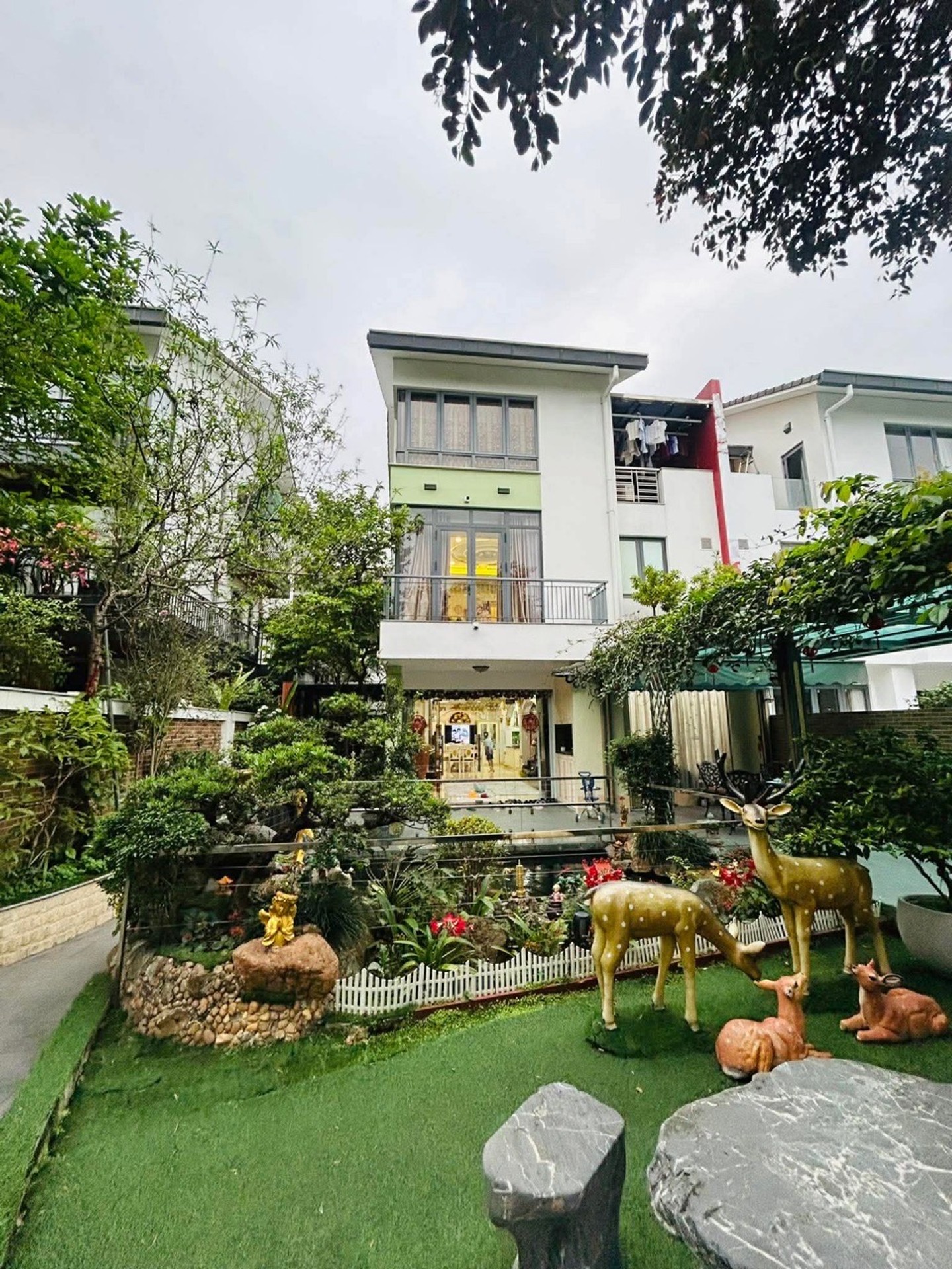 Bán nhà Hoàng Mai - diện tích 318m2 3 tầng - Biệt thự liền kề Gamuda Garden - giá 115 tỷ