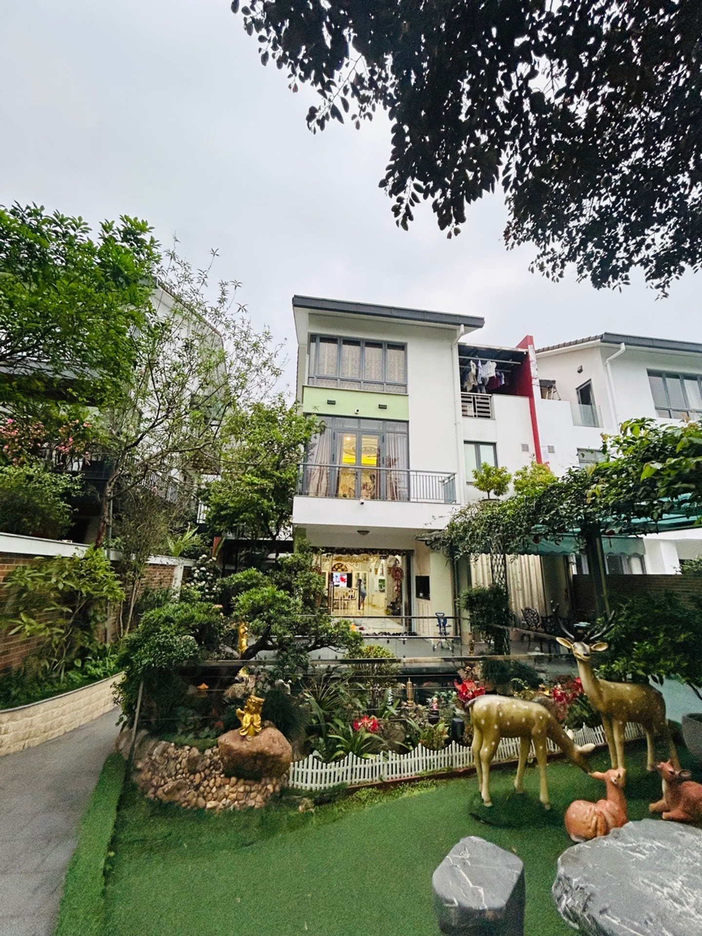 Bán nhà Hoàng Mai - diện tích 318m2 3 tầng - Biệt thự liền kề Gamuda Garden - giá 115 tỷ