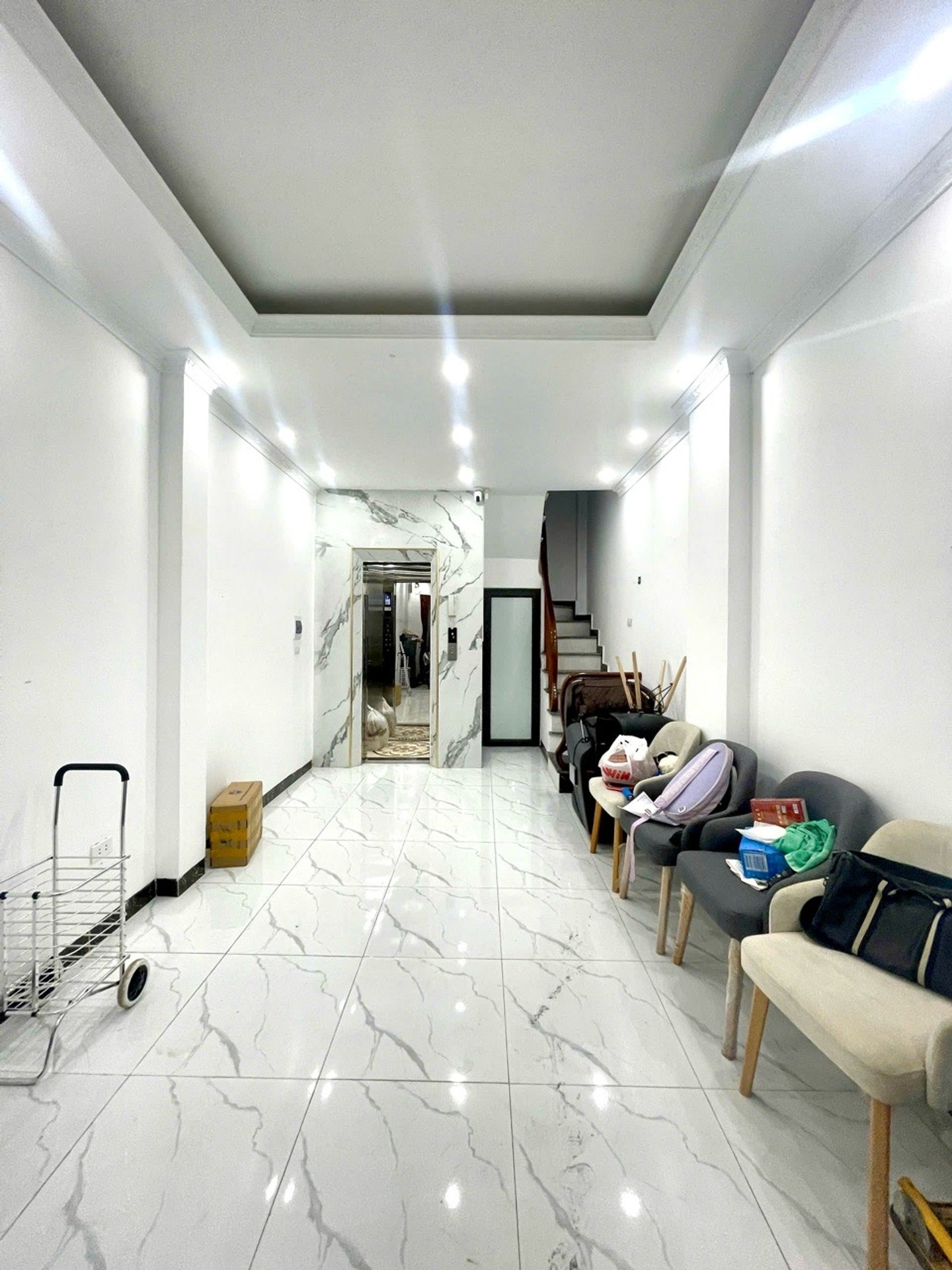 Bán nhà Đại Từ - diện tích 33m2 6 tầng - thang máy - giá 9,5 tỷ