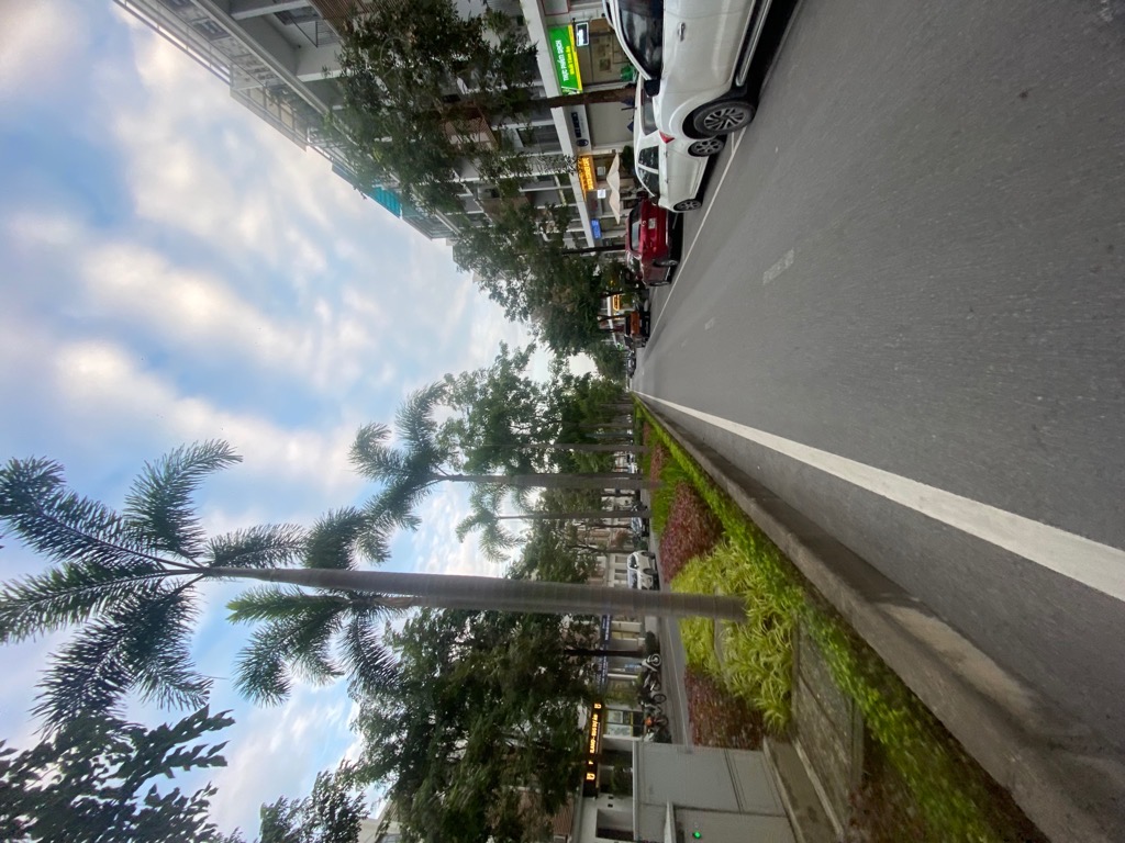 Bán nhà Nguyễn Xiển - diện tích 119.4m2 4 tầng - LÔ GÓC - VỈA HÈ TO TƯỚNG - giá 52,5 tỷ