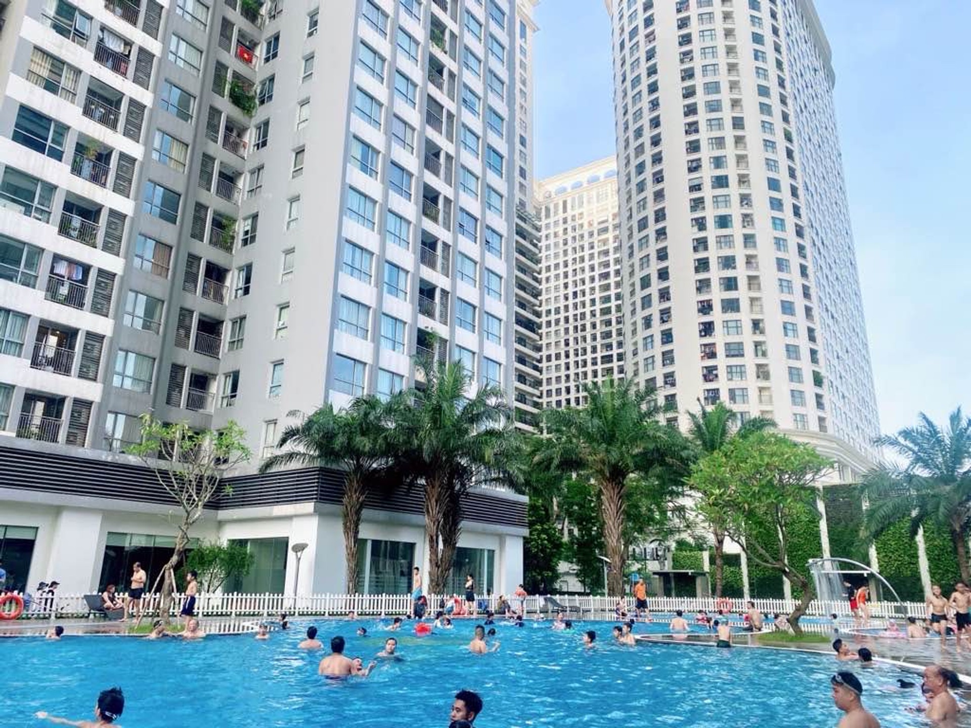 Bán nhà Hoàng Mai - diện tích 114m2 10 tầng - Lô góc thoáng sáng - giá 13,68 tỷ