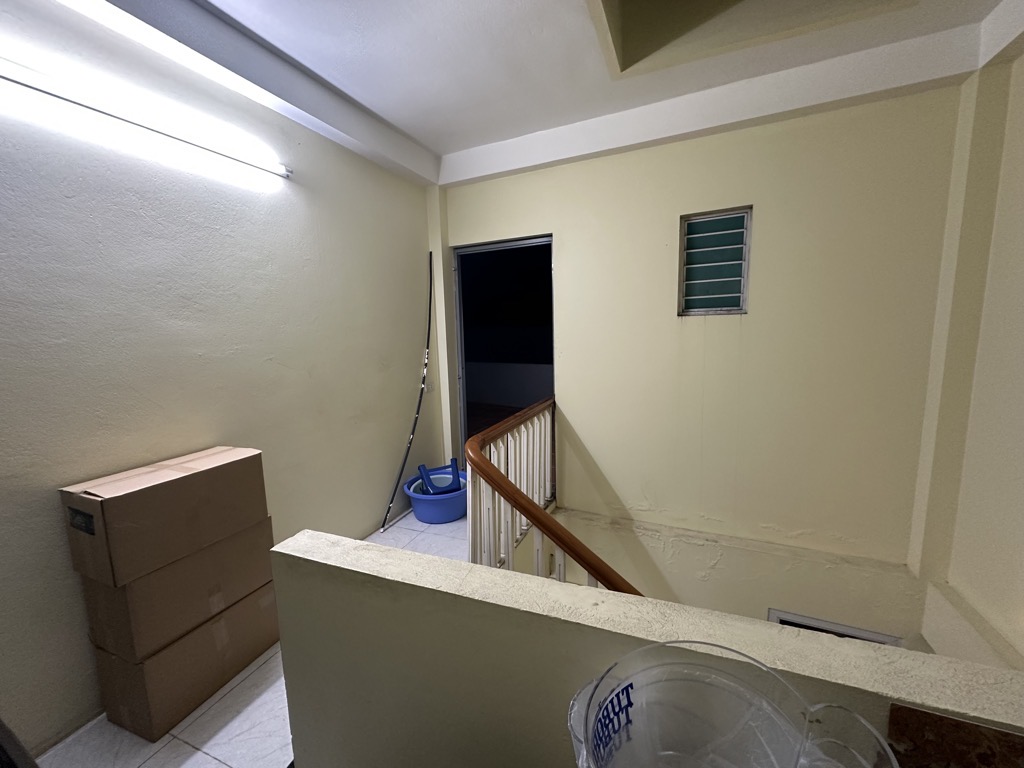 Bán nhà Yên Duyên - diện tích 34m2 5 tầng - Ô TÔ ĐỖ CỔNG - giá 9,8 tỷ