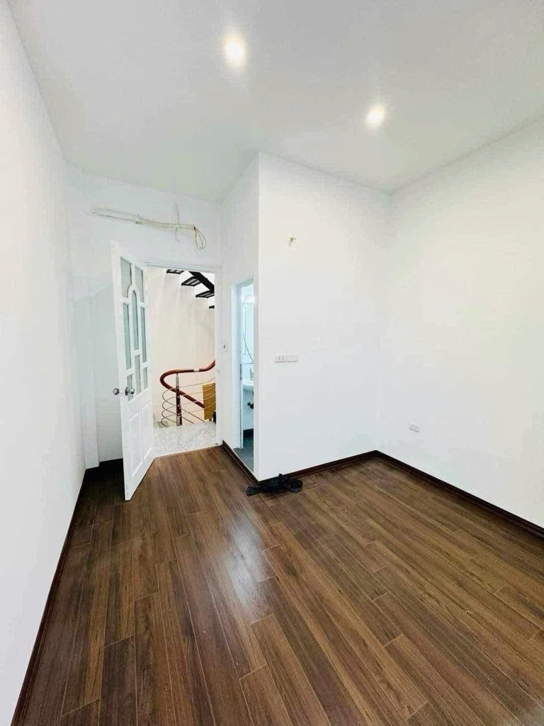 Bán nhà Bạch Mai - diện tích 24m2 5 tầng - Nhà đẹp gần ĐH Bách - giá 5,99 tỷ