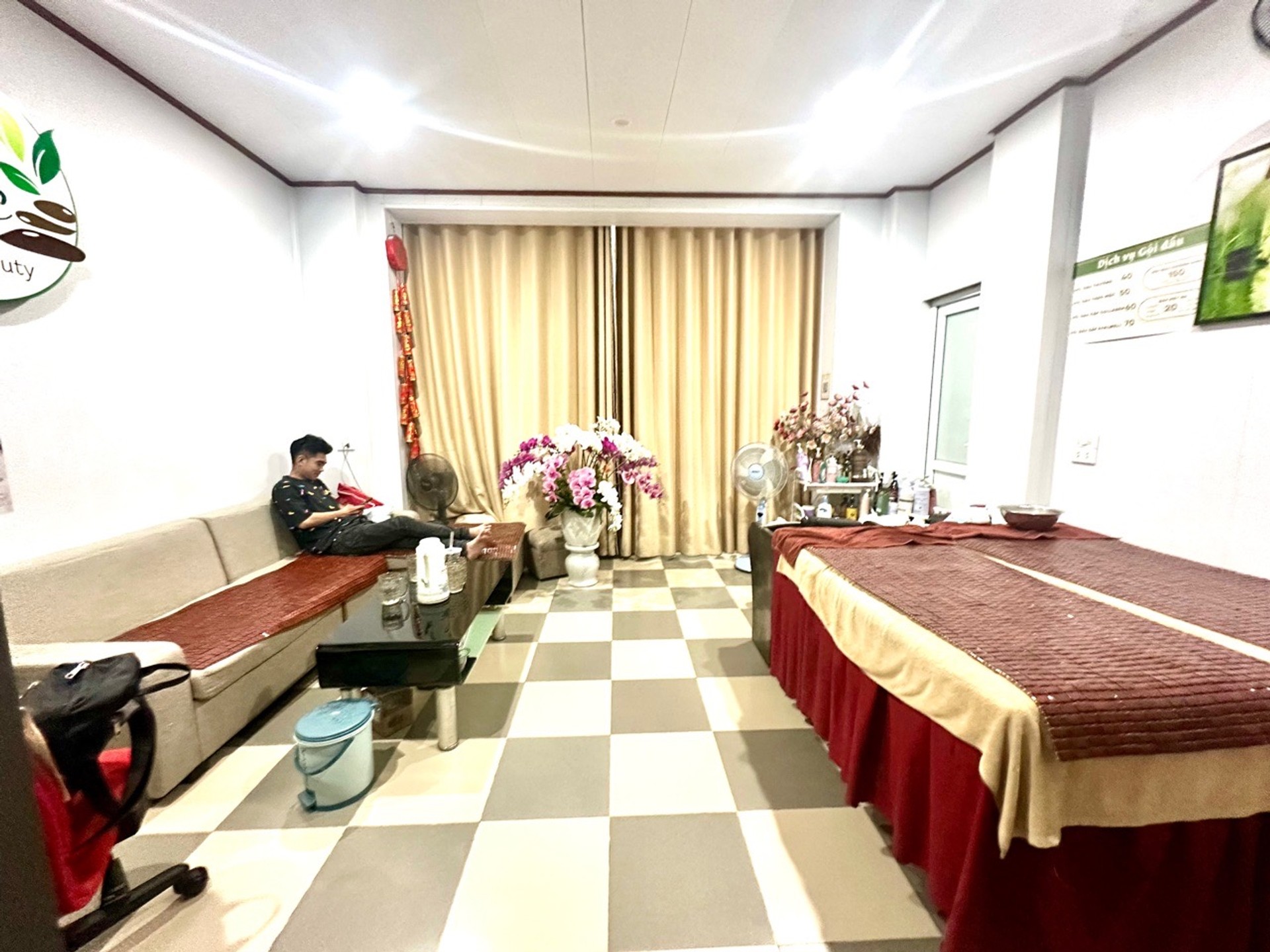 Bán nhà Đại Từ - diện tích 98m2 3 tầng - ô tô tránh - giá 32 tỷ