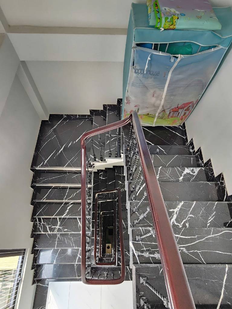 Bán nhà Bờ Sông Sét - diện tích 49m2 5 tầng - Lô góc 3 mặt ngõ - giá 27 tỷ