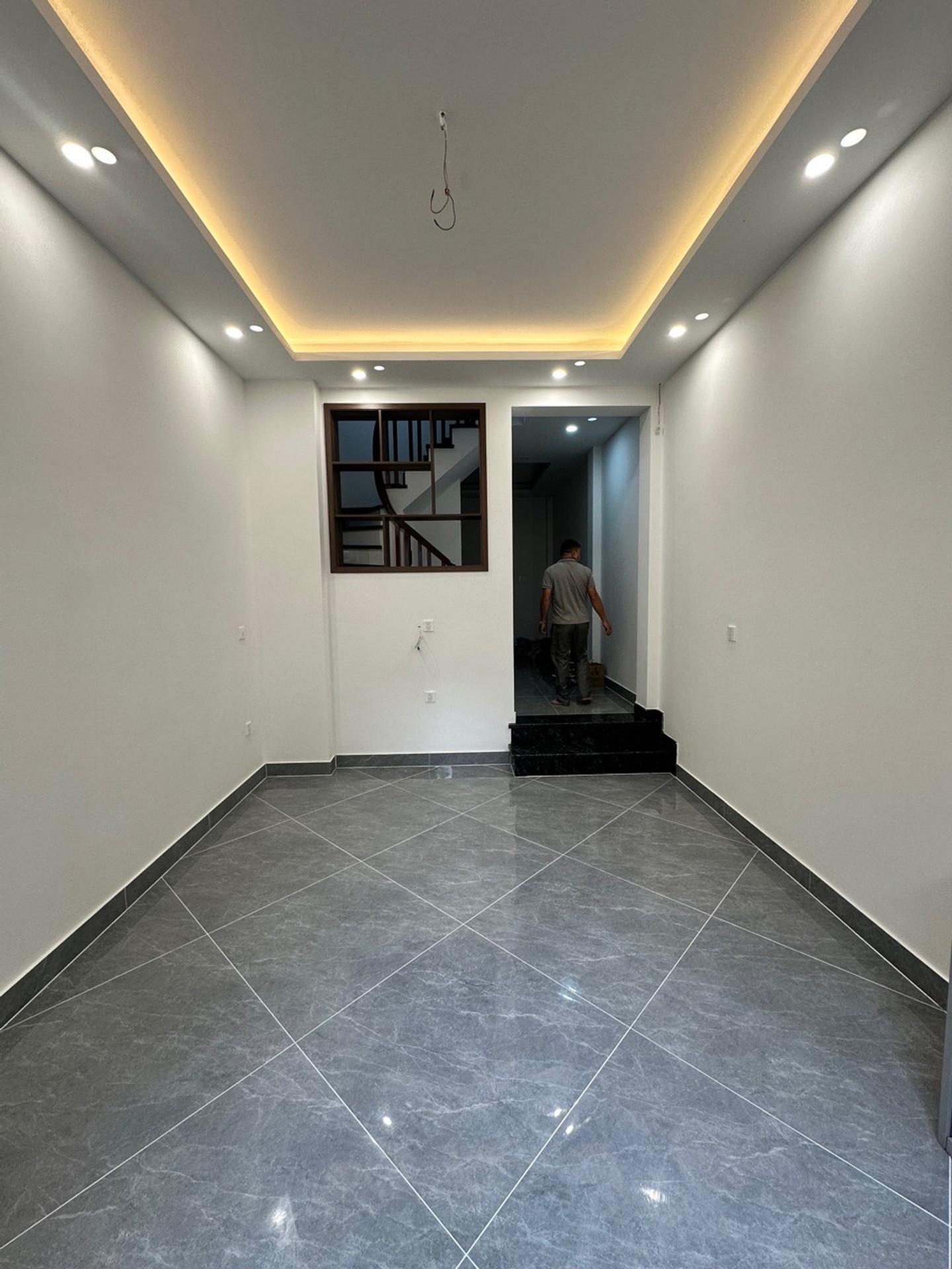 Bán nhà Đông Thiên - diện tích 36m2 6 tầng - 8 phòng ngủ - giá 7,6 tỷ