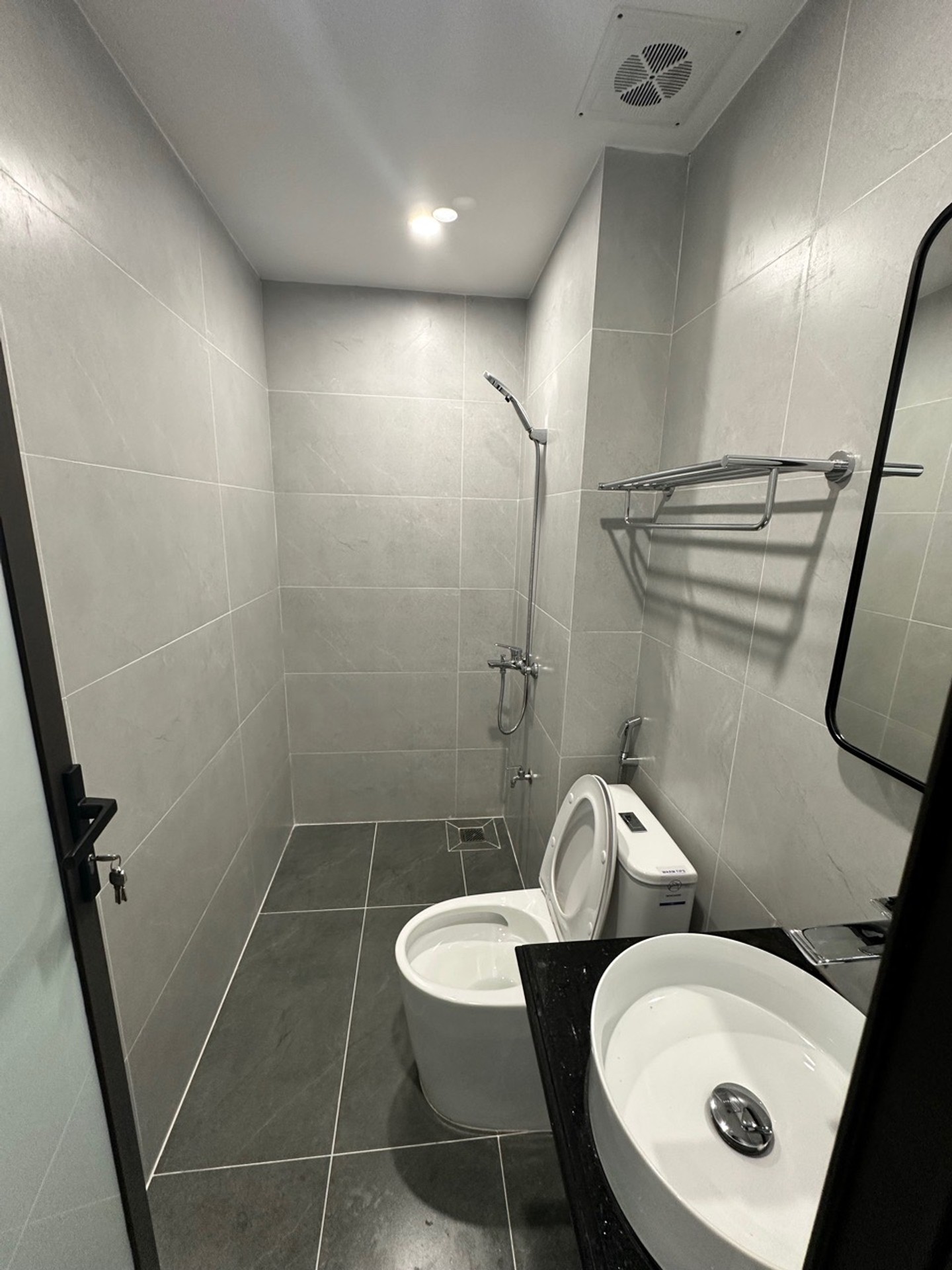 Bán nhà Đông Thiên - diện tích 36m2 6 tầng - 8 phòng ngủ - giá 7,6 tỷ