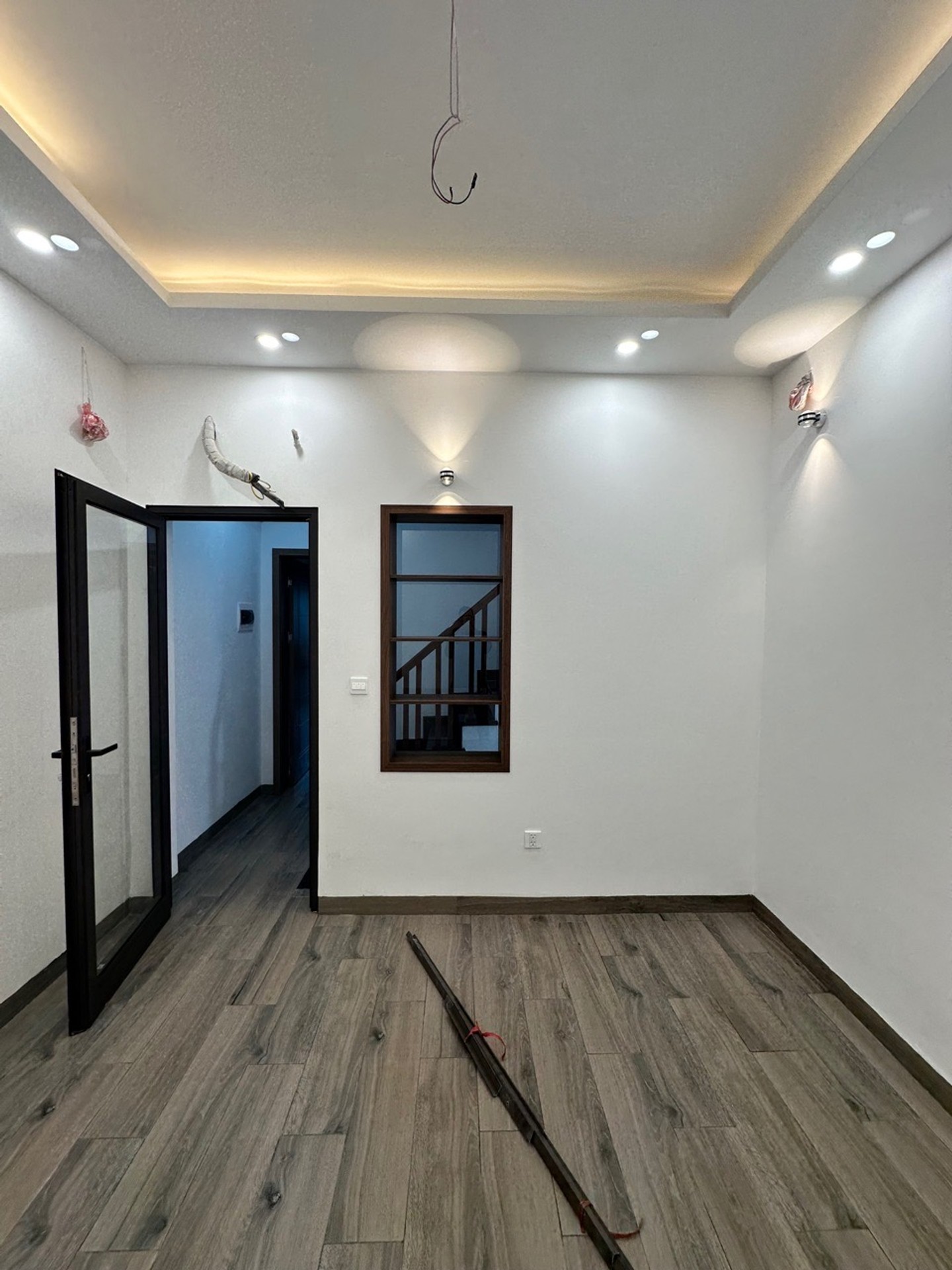 Bán nhà Đông Thiên - diện tích 36m2 6 tầng - 8 phòng ngủ - giá 7,6 tỷ