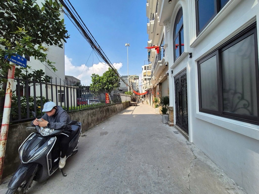 Bán nhà Định Công Hạ - diện tích 51m2 3 tầng - gần ô tô - giá 3,3 tỷ