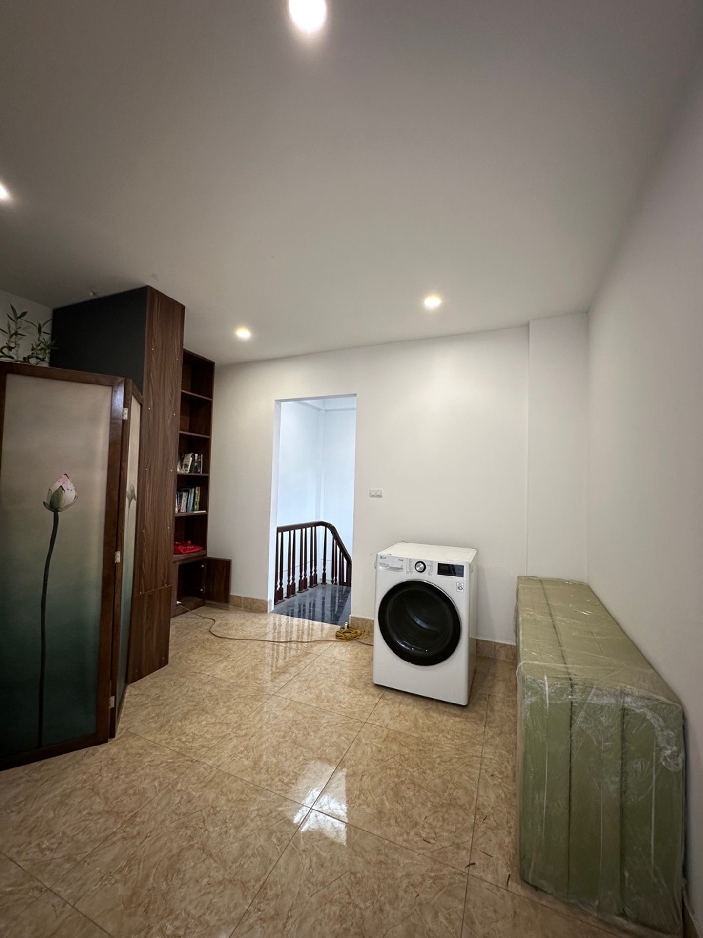 Bán nhà Hoàng Mai - diện tích 44m2 5 tầng - Nhà dân xây đẹp cực kỳ chắc chắn - giá 8,8 tỷ