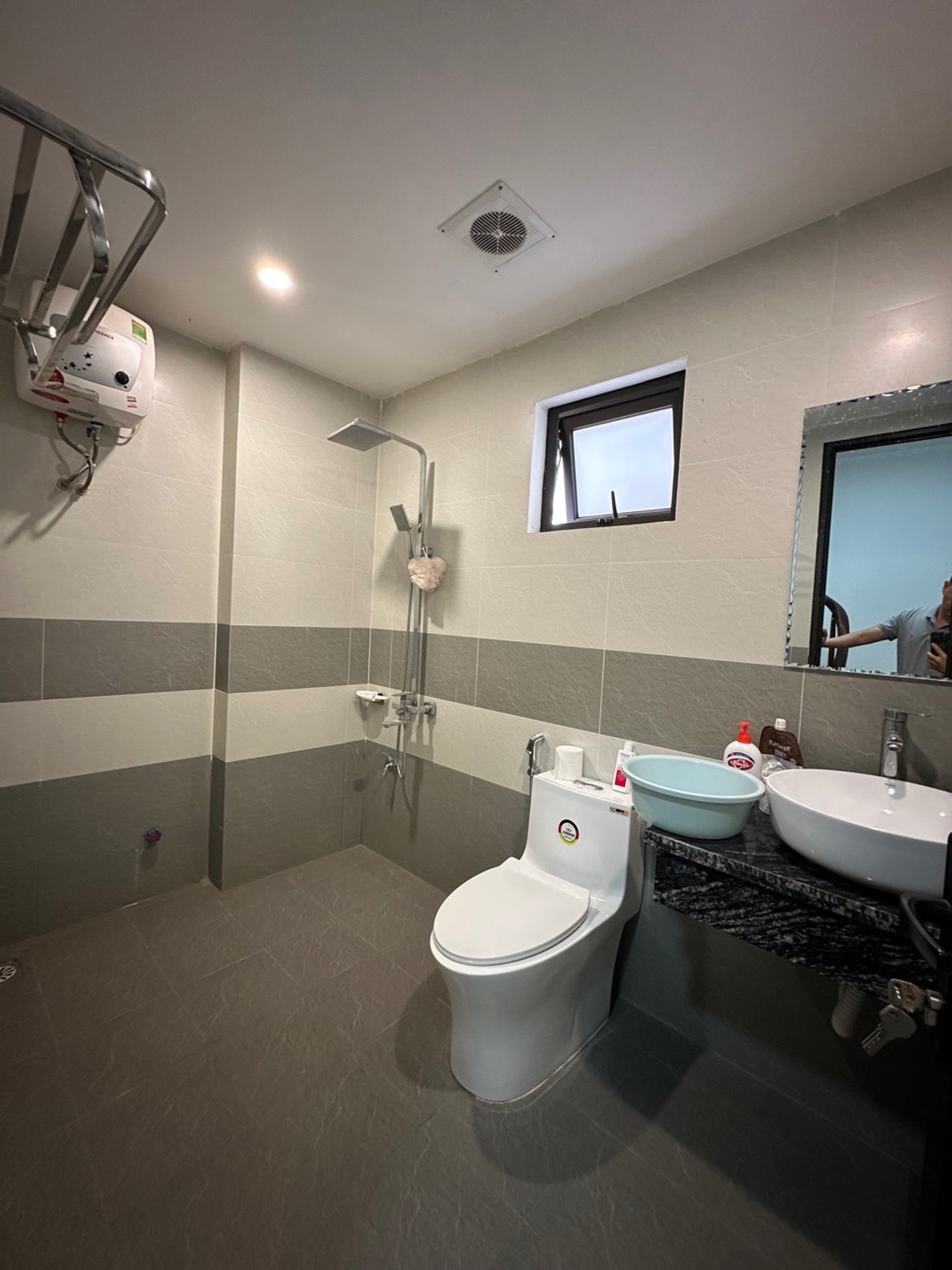 Bán nhà Hoàng Mai - diện tích 44m2 5 tầng - Nhà dân xây đẹp cực kỳ chắc chắn - giá 8,8 tỷ