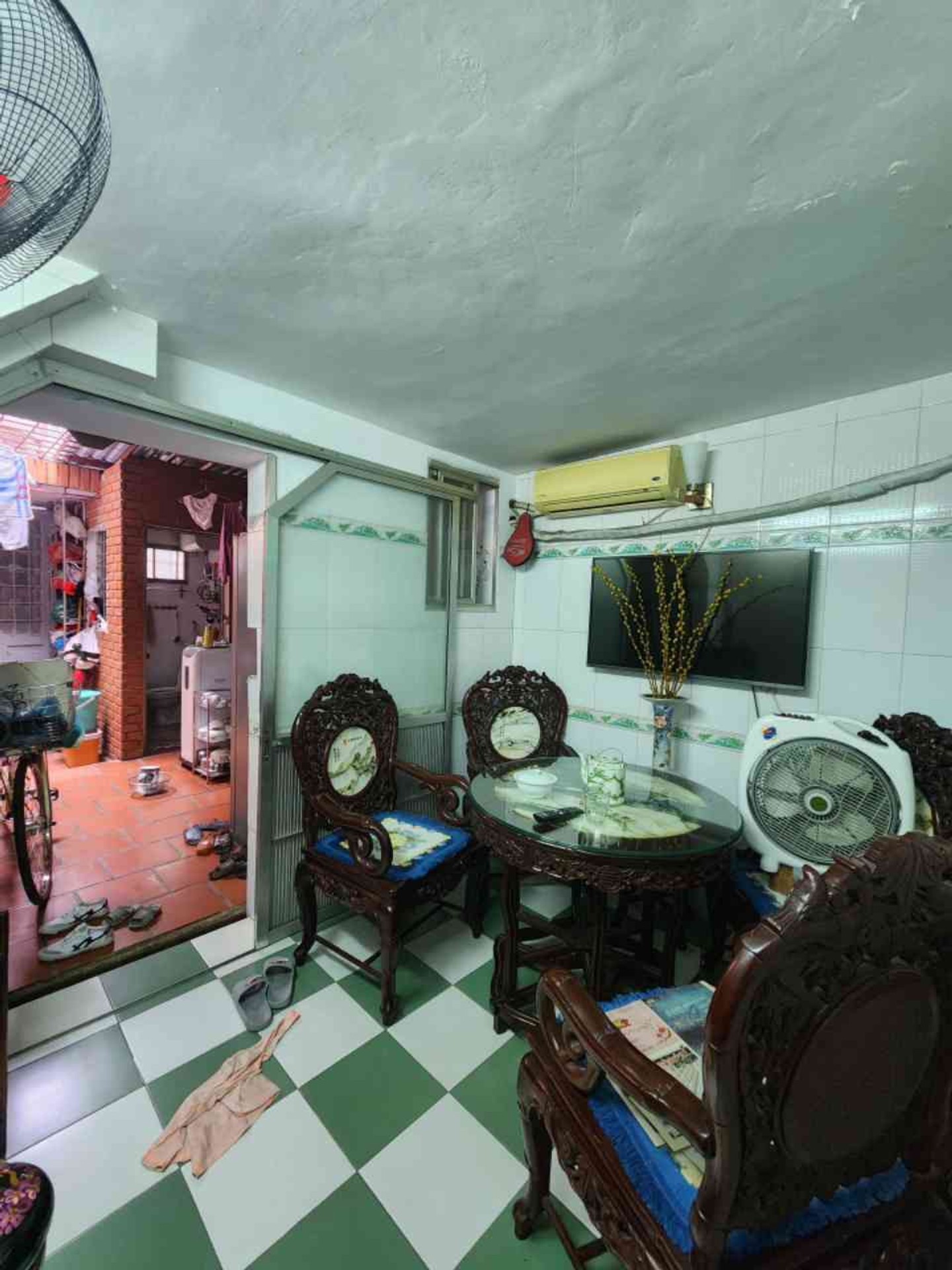 Bán nhà Tân Mai - diện tích 50m2 1 tầng - Căn hộ tập thể xinh xắn - giá 3,7 tỷ