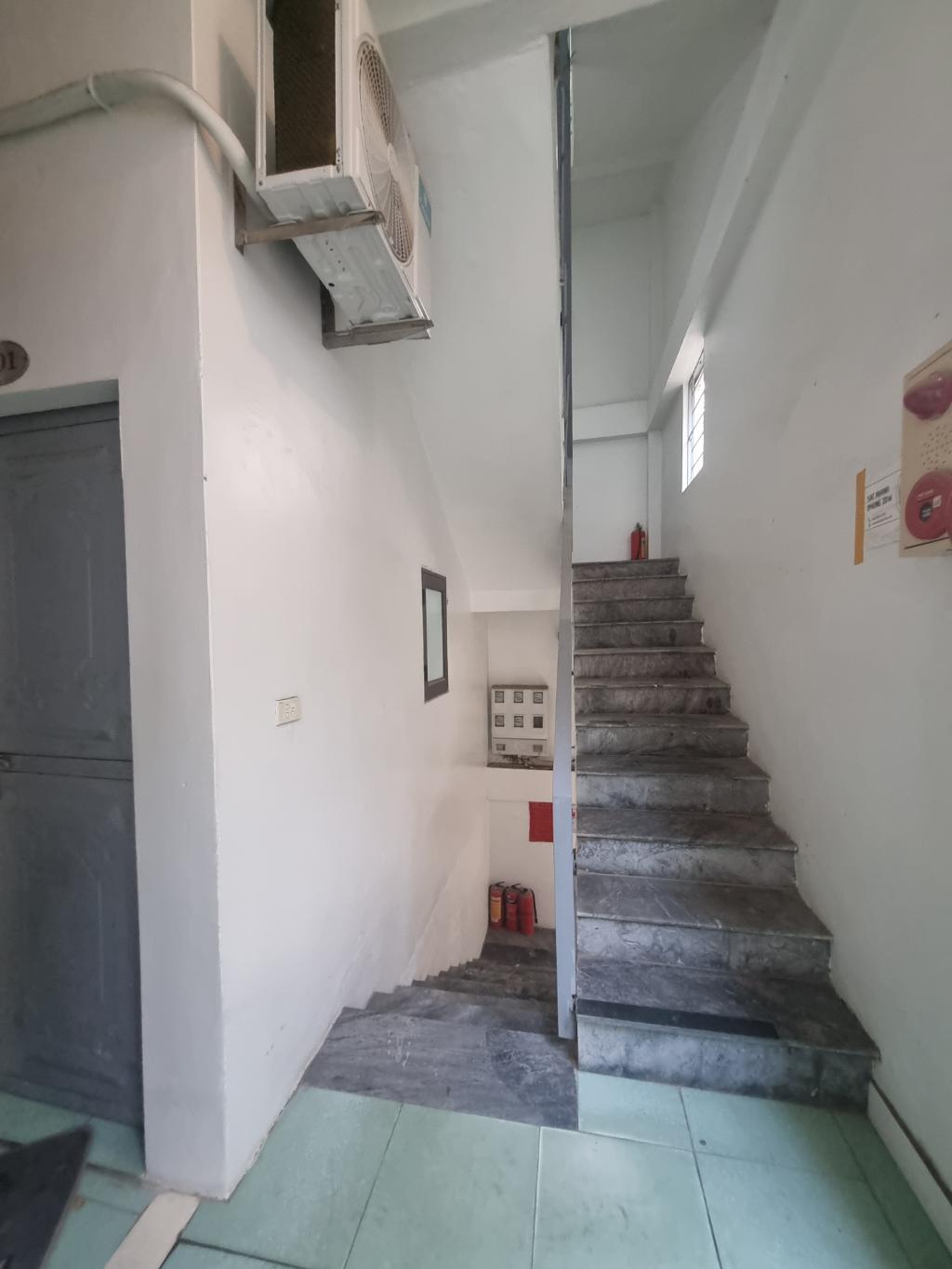 Bán nhà Kim Giang - diện tích 95m2 5 tầng - Ngõ thông - giá 25 tỷ