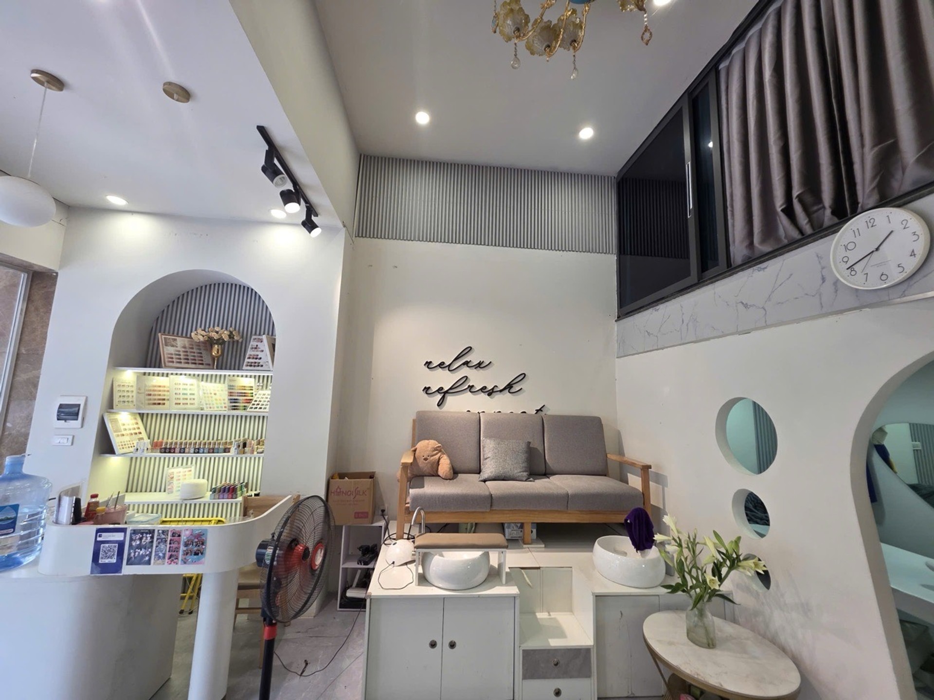 Bán nhà Lê Văn Hưu - diện tích 30m2 1 tầng - Ô tô tránh - giá 8,5 tỷ
