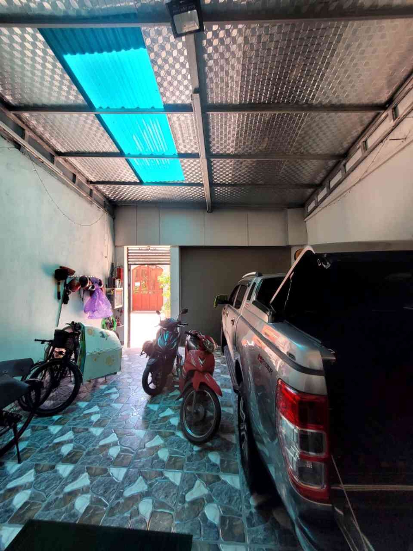 Bán nhà Nam Dư - diện tích 125m2 2 tầng - Ô tô tránh - giá 27,5 tỷ
