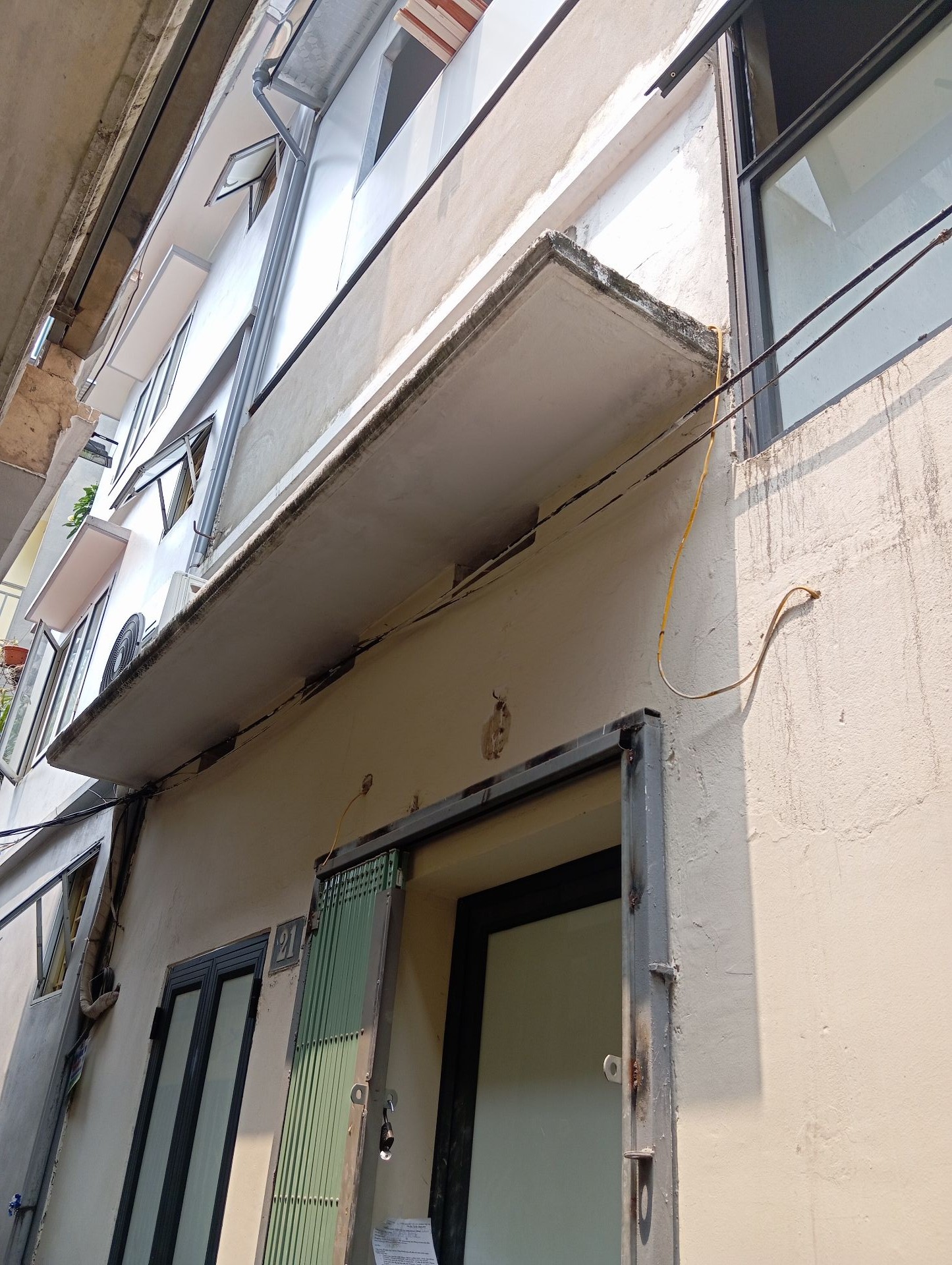Bán nhà Lĩnh Nam - diện tích 21m2 3 tầng - Cực hiếm - giá 2,4 tỷ