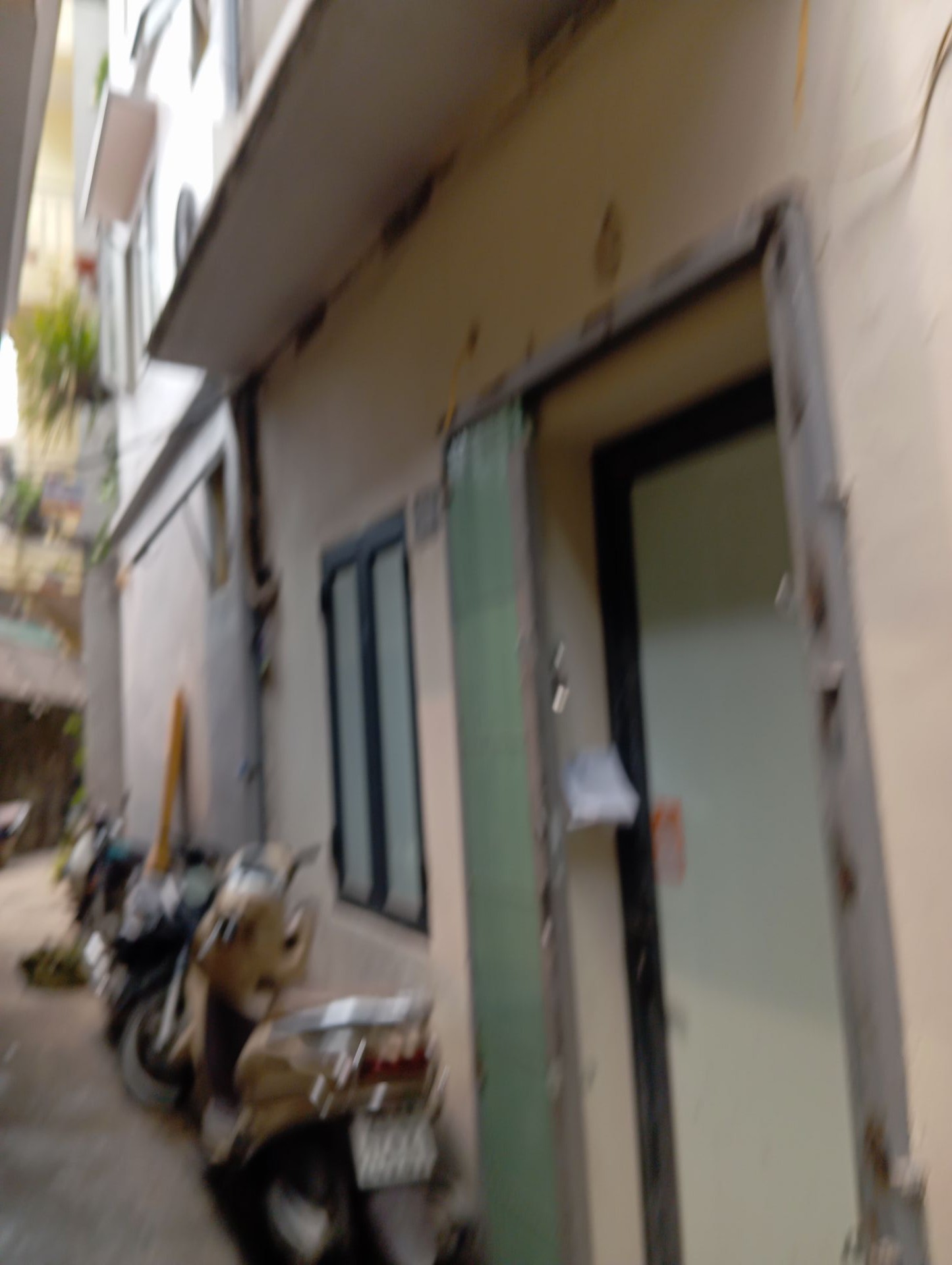 Bán nhà Lĩnh Nam - diện tích 21m2 3 tầng - Cực hiếm - giá 2,4 tỷ