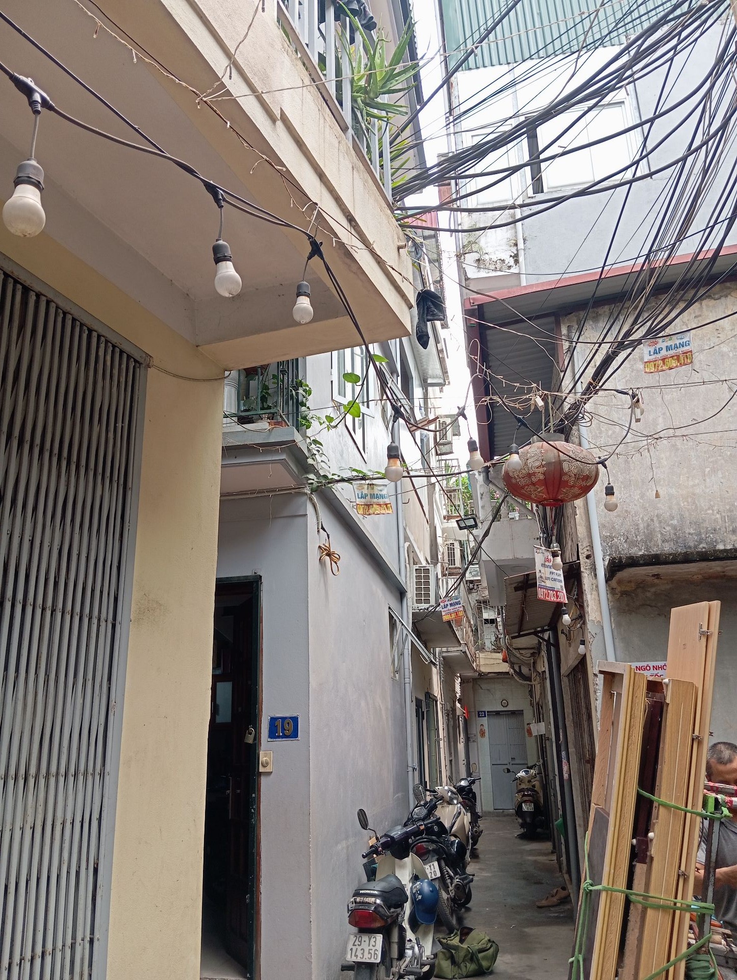 Bán nhà Lĩnh Nam - diện tích 21m2 3 tầng - Cực hiếm - giá 2,4 tỷ