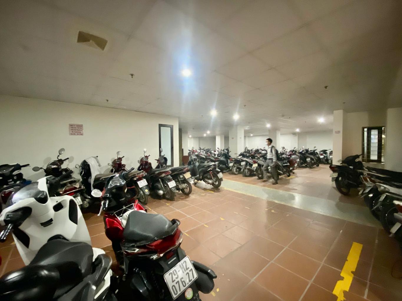 Bán nhà Lê Thanh Nghị - diện tích 457m2 9 tầng - Mặt phố kinh doanh - giá 295 tỷ