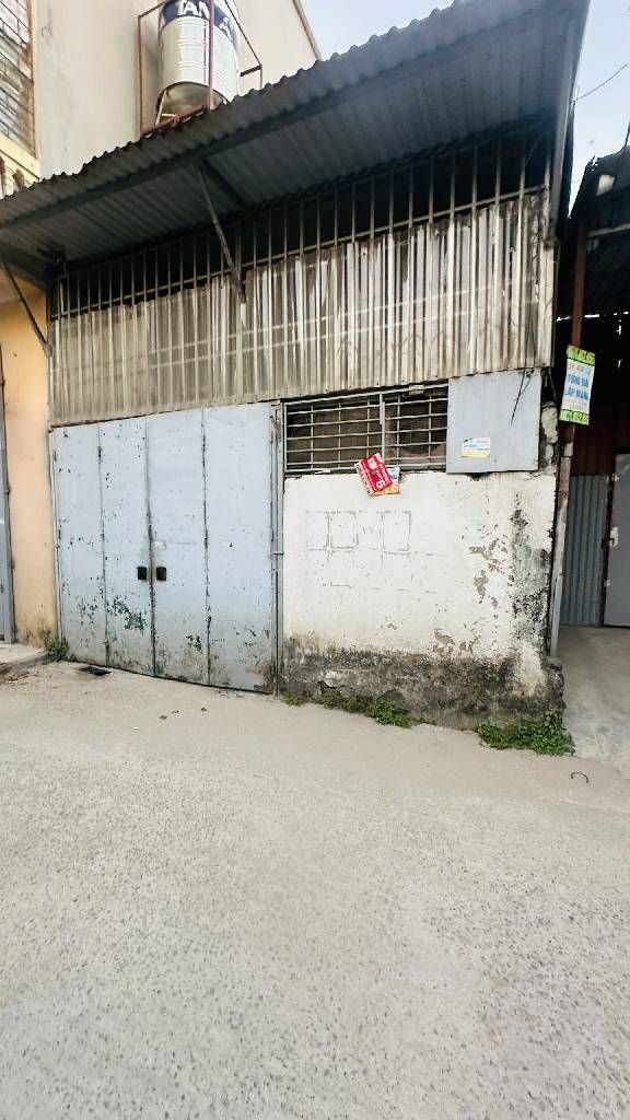 Bán nhà Tân Mai - diện tích 50m2 2 tầng - Ô tô tránh - giá 3,8 tỷ