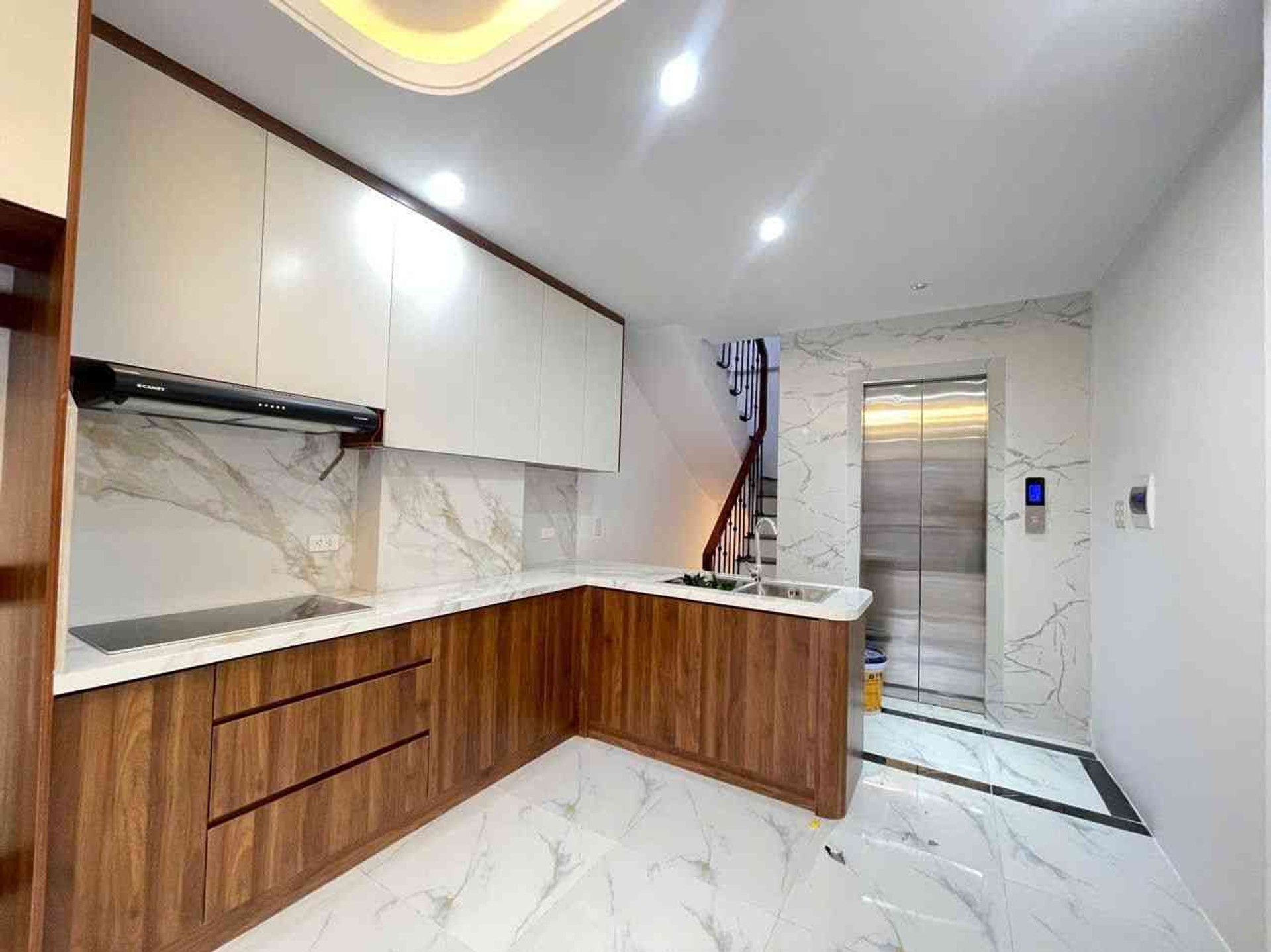 Bán nhà Khương Trung - diện tích 32m2 6 tầng - Thang máy - giá 10,9 tỷ
