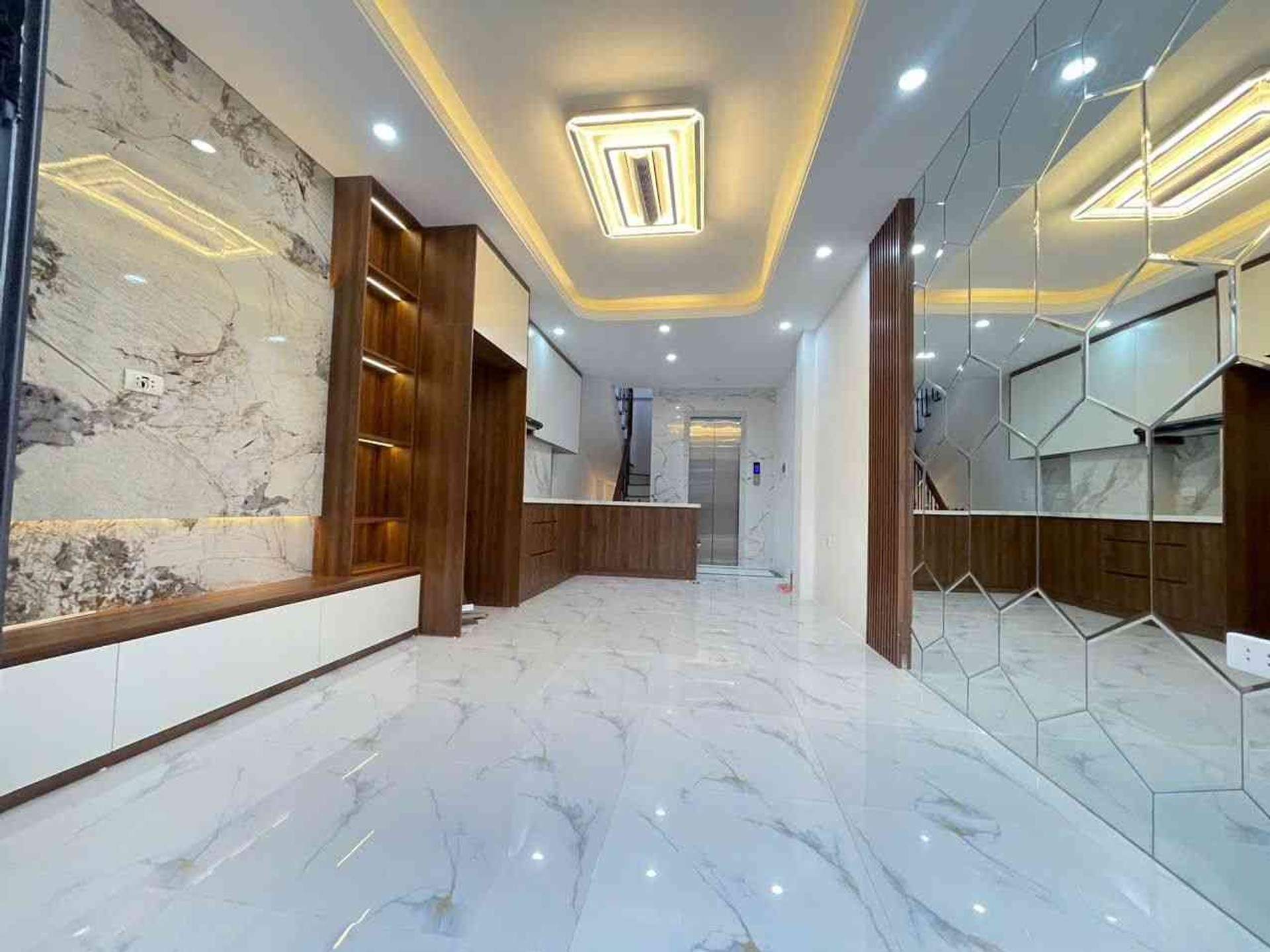 Bán nhà Khương Trung - diện tích 32m2 6 tầng - Thang máy - giá 10,9 tỷ